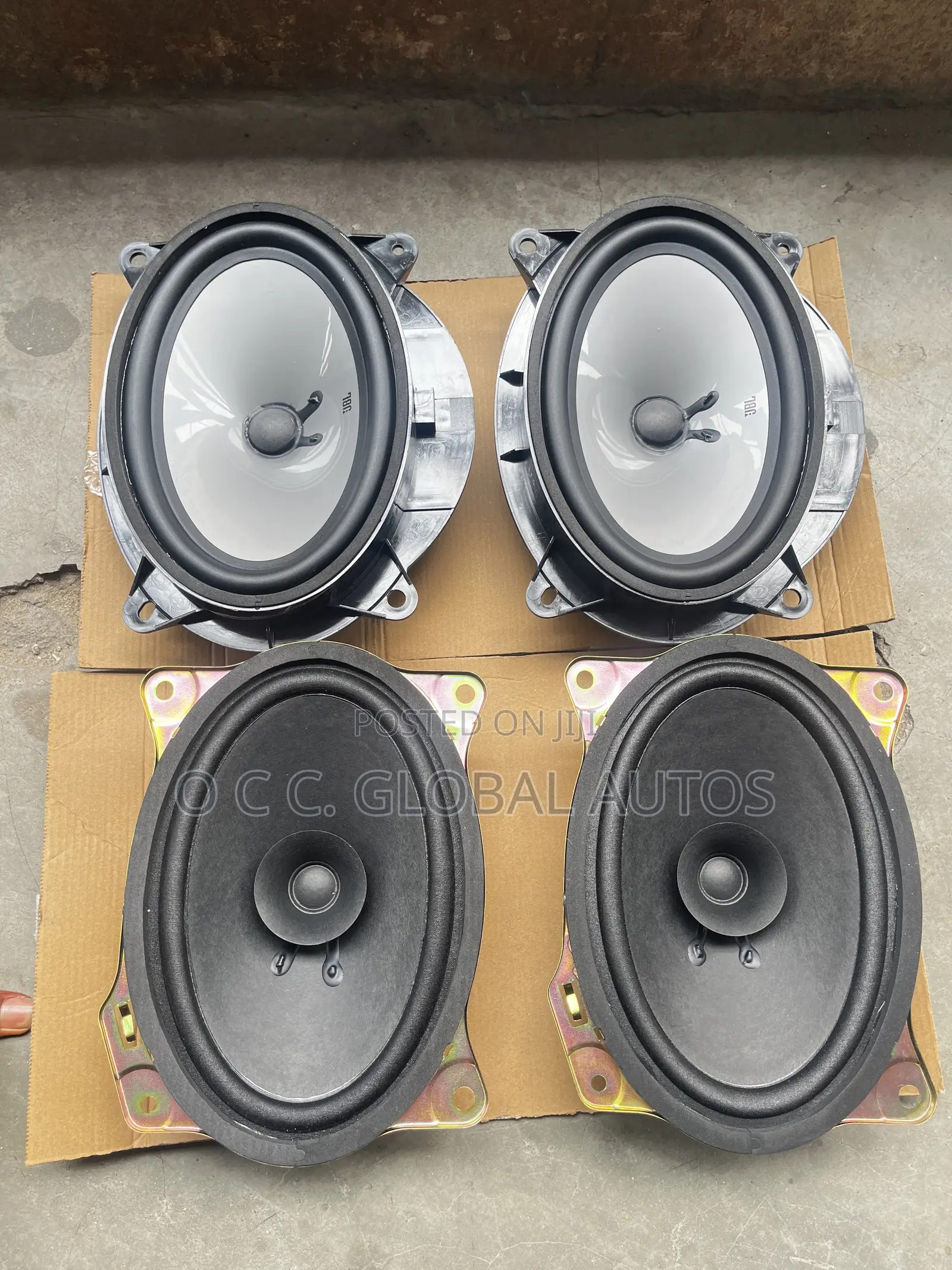 Brand-New JBL Speaker Is for Toyota Camry Front and Back Booth Speaker