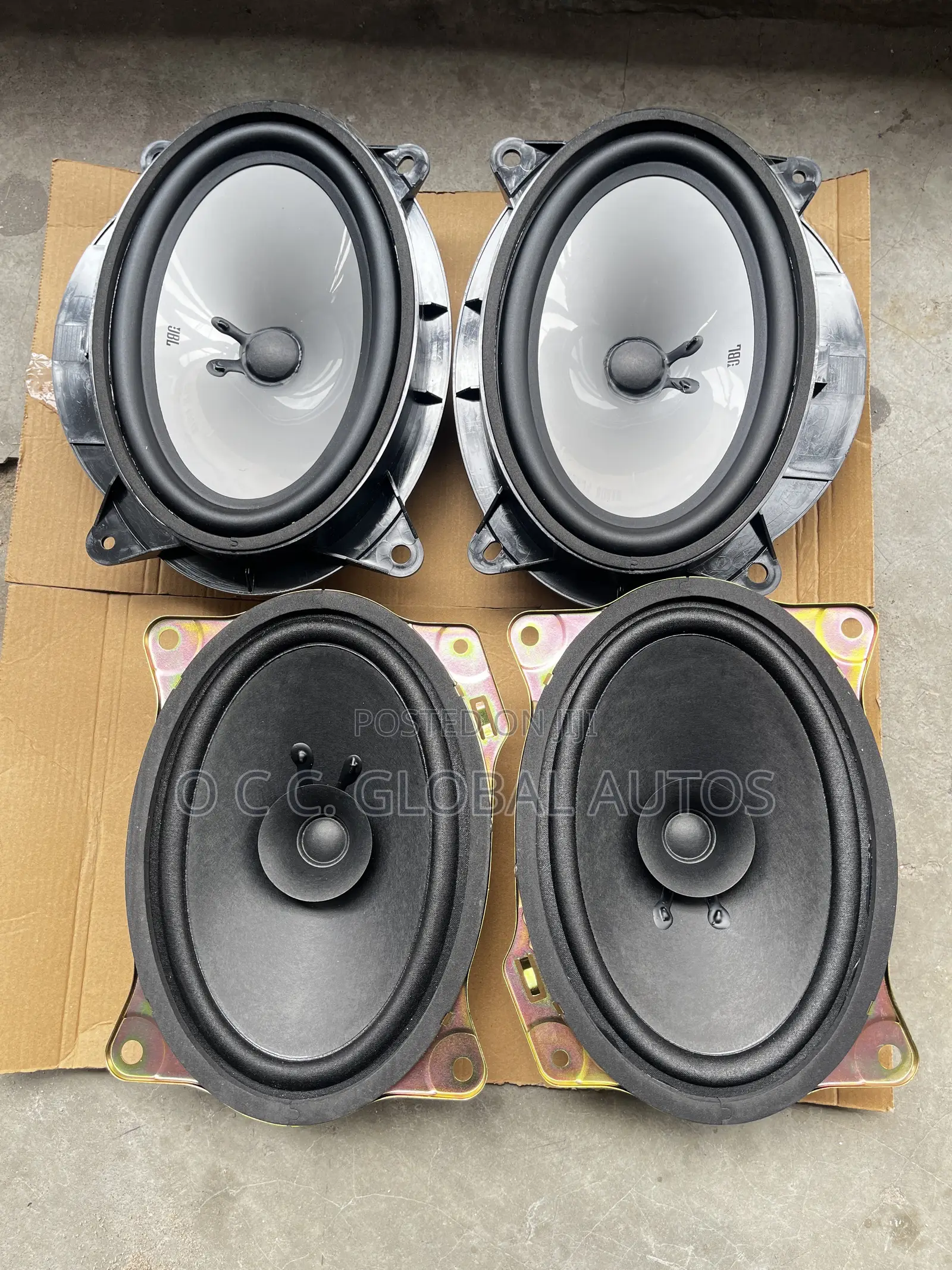 Brand-New JBL Speaker Is for Toyota Camry Front and Back Booth Speaker