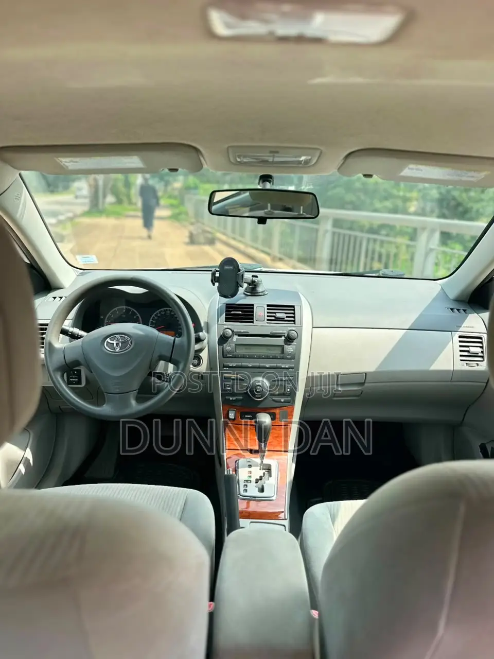 Toyota Corolla XLE 4dr Sedan (1.8L 4cyl 4A) 2009 White