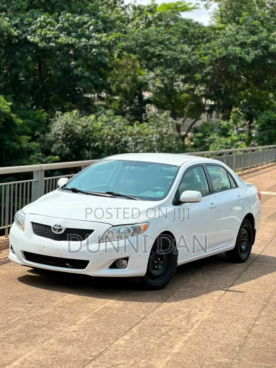 Toyota Corolla XLE 4dr Sedan (1.8L 4cyl 4A) 2009 White