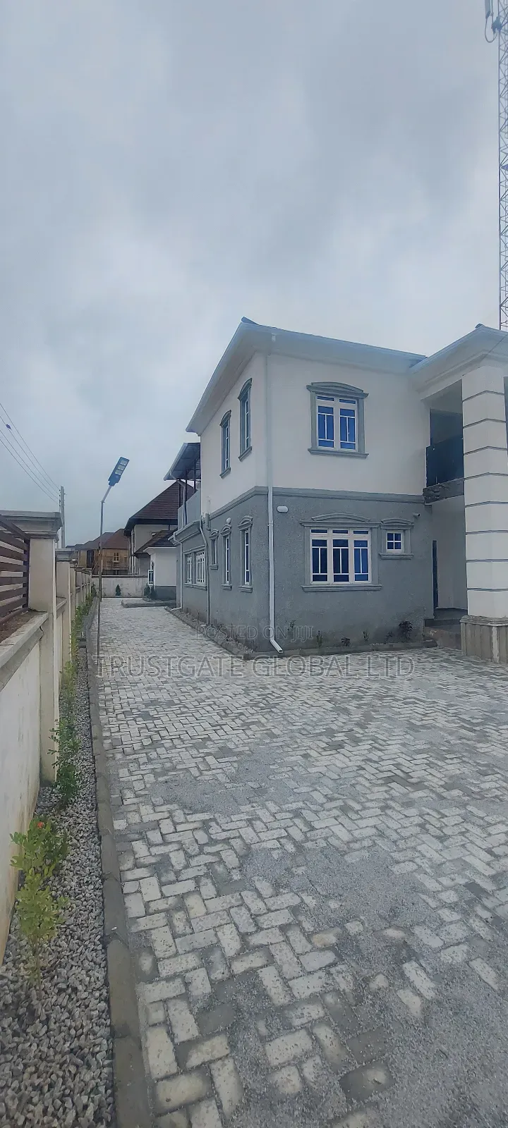 4bdrm Apartment in Police Service, Idu Industrial for rent