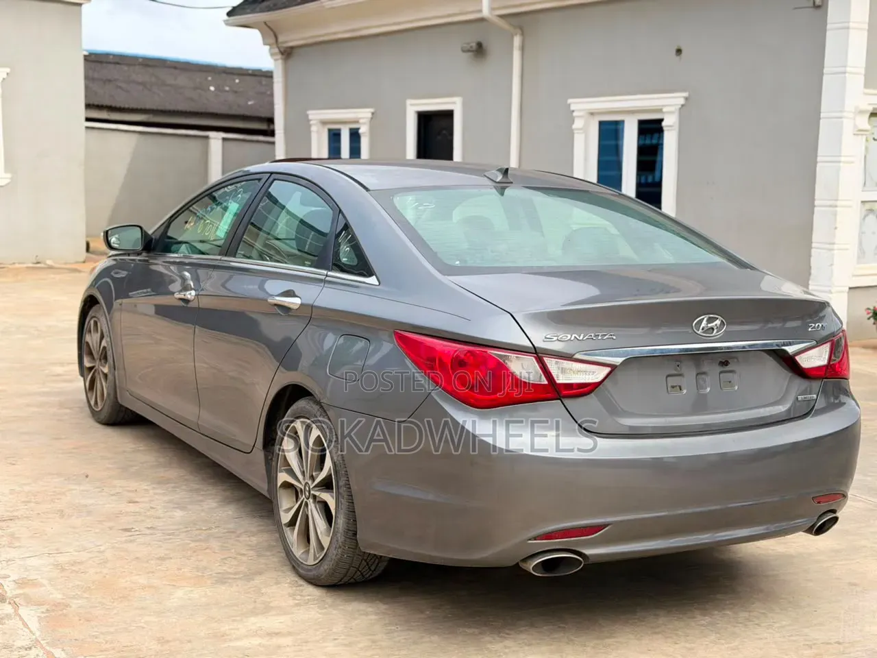 Hyundai Sonata Limited 2.0T Sedan (2.0L 4cyl 6A) 2013 Gray