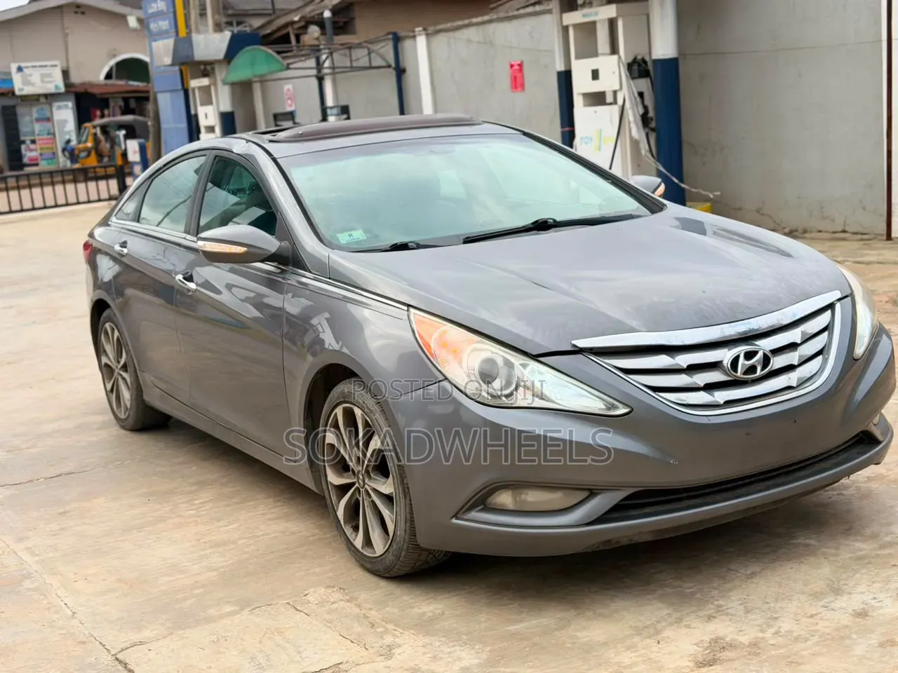 Hyundai Sonata Limited 2.0T Sedan (2.0L 4cyl 6A) 2013 Gray