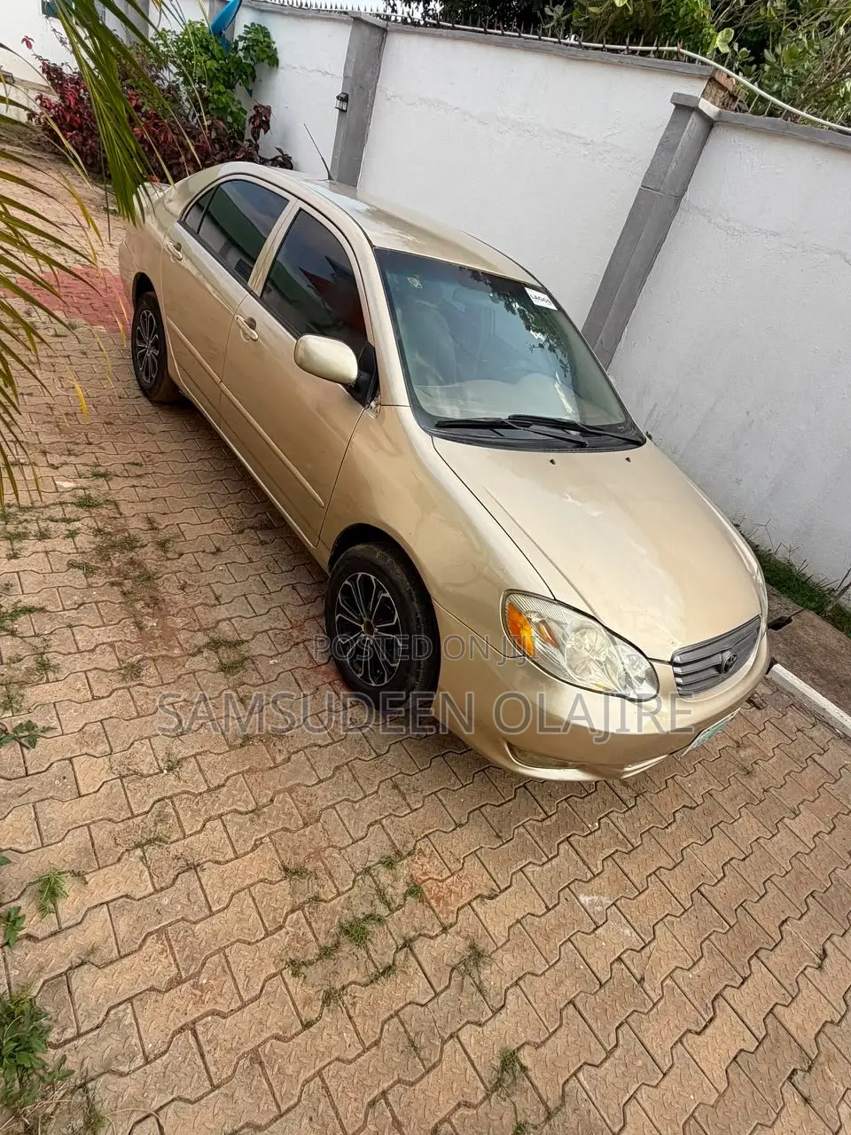 Toyota Corolla 2004 Gold