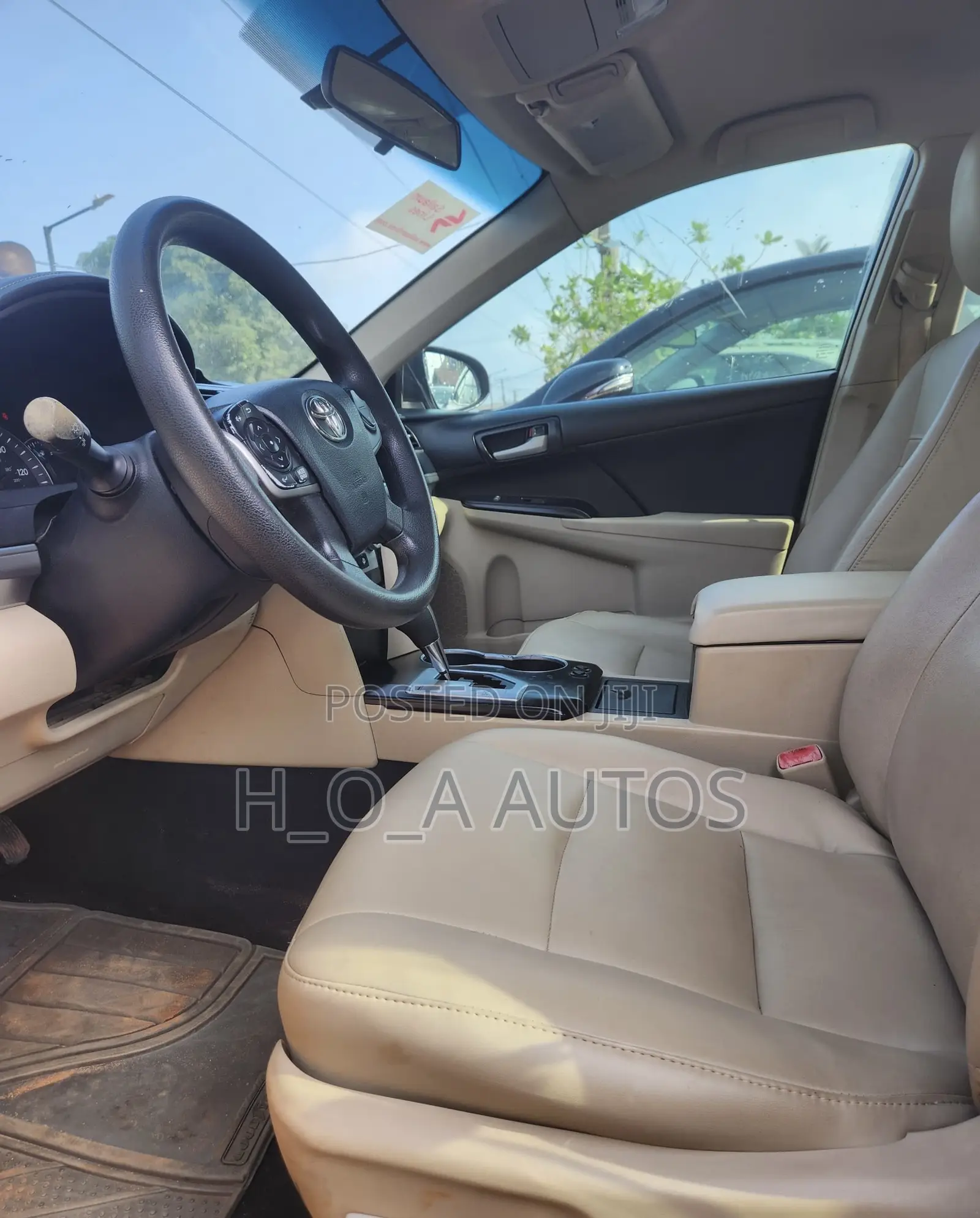 Toyota Camry LE 4dr Sedan (2.5L 4cyl 6A) 2013 Red
