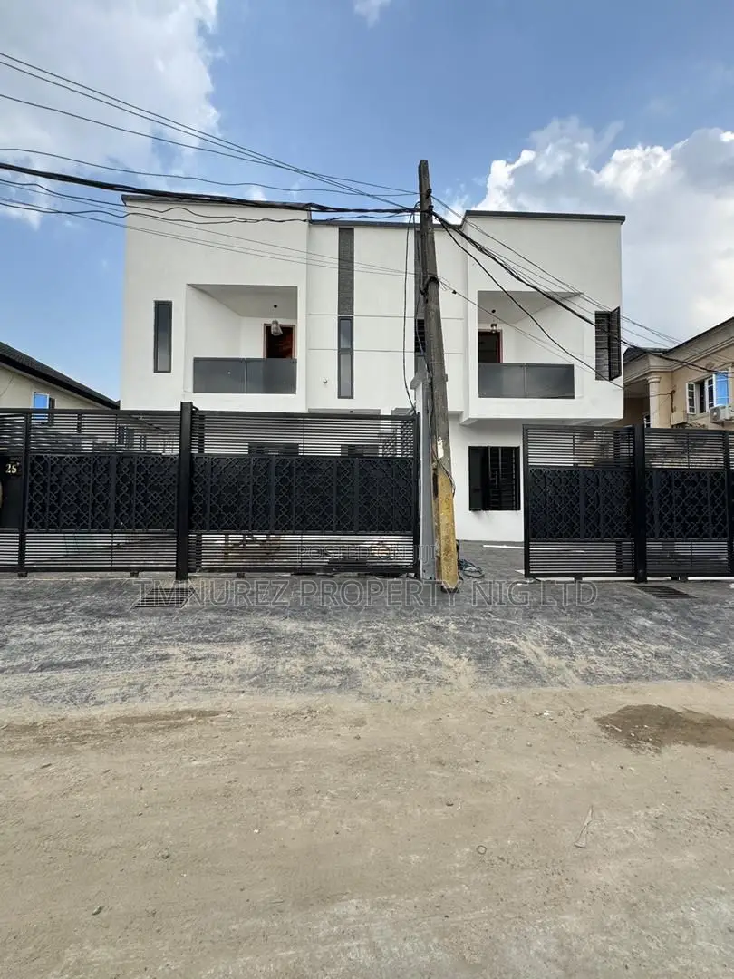 4bdrm Duplex in Gbagada for sale