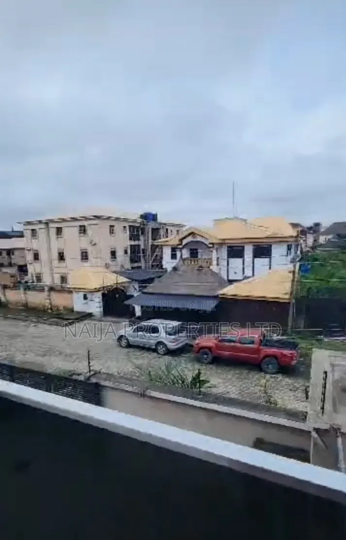 4bdrm Duplex in Ikota for rent