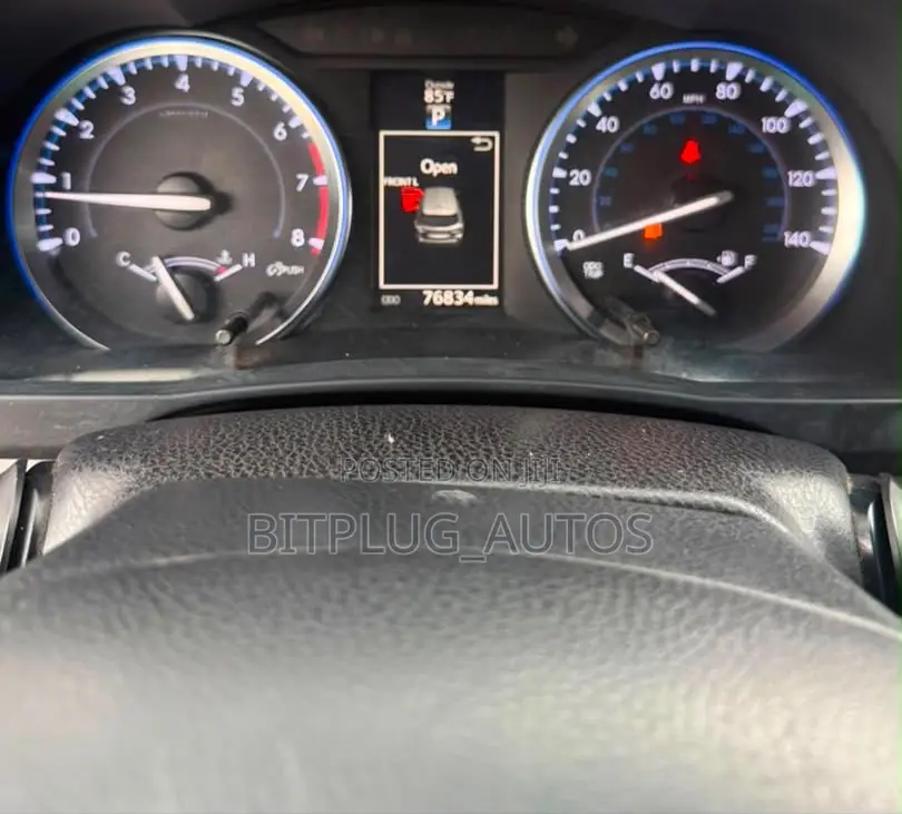 Toyota Highlander XLE V6 4x4 (3.5L 6cyl 6A) 2016 Gray
