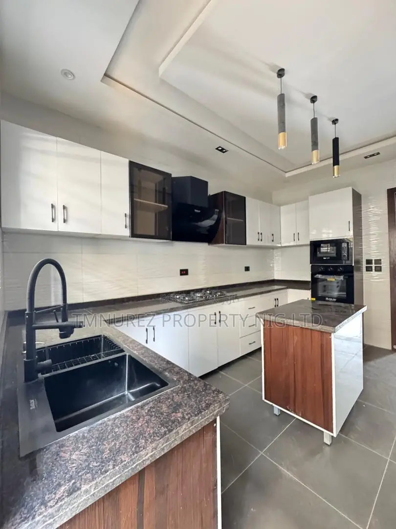 4bdrm Duplex in Gbagada for sale