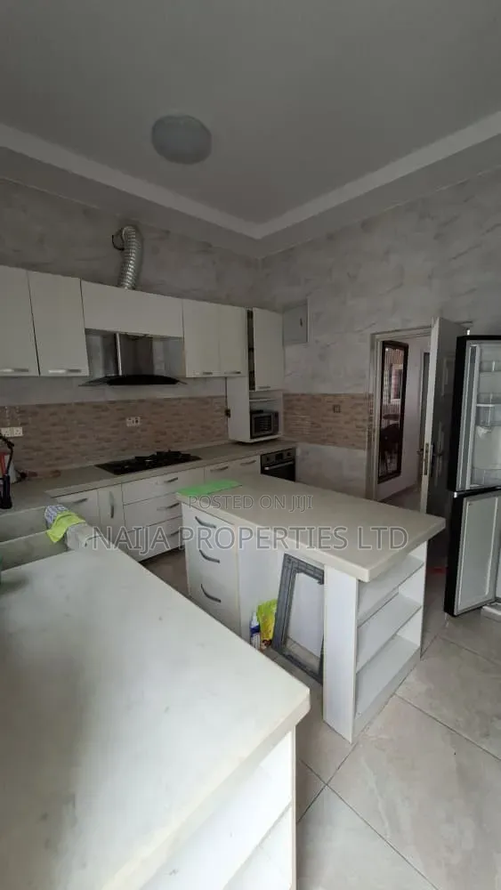 4bdrm Duplex in Osapa London for rent