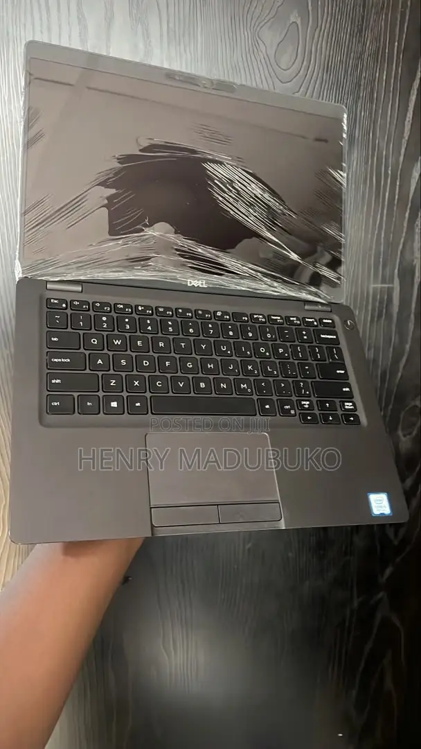 Laptop Dell Latitude 7400 8GB Intel Core i5 SSD 256GB