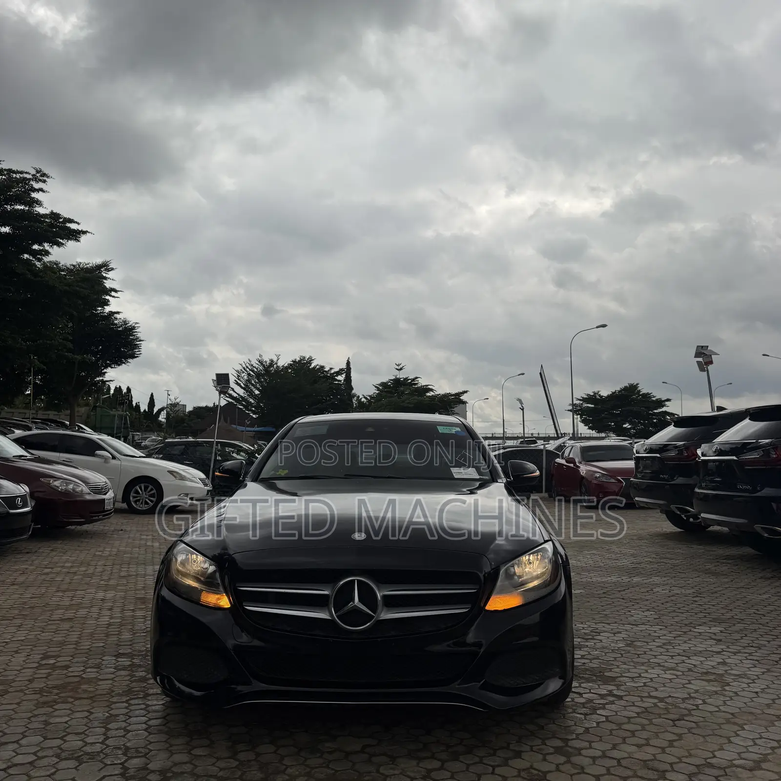 Mercedes-Benz C300 2016 Black