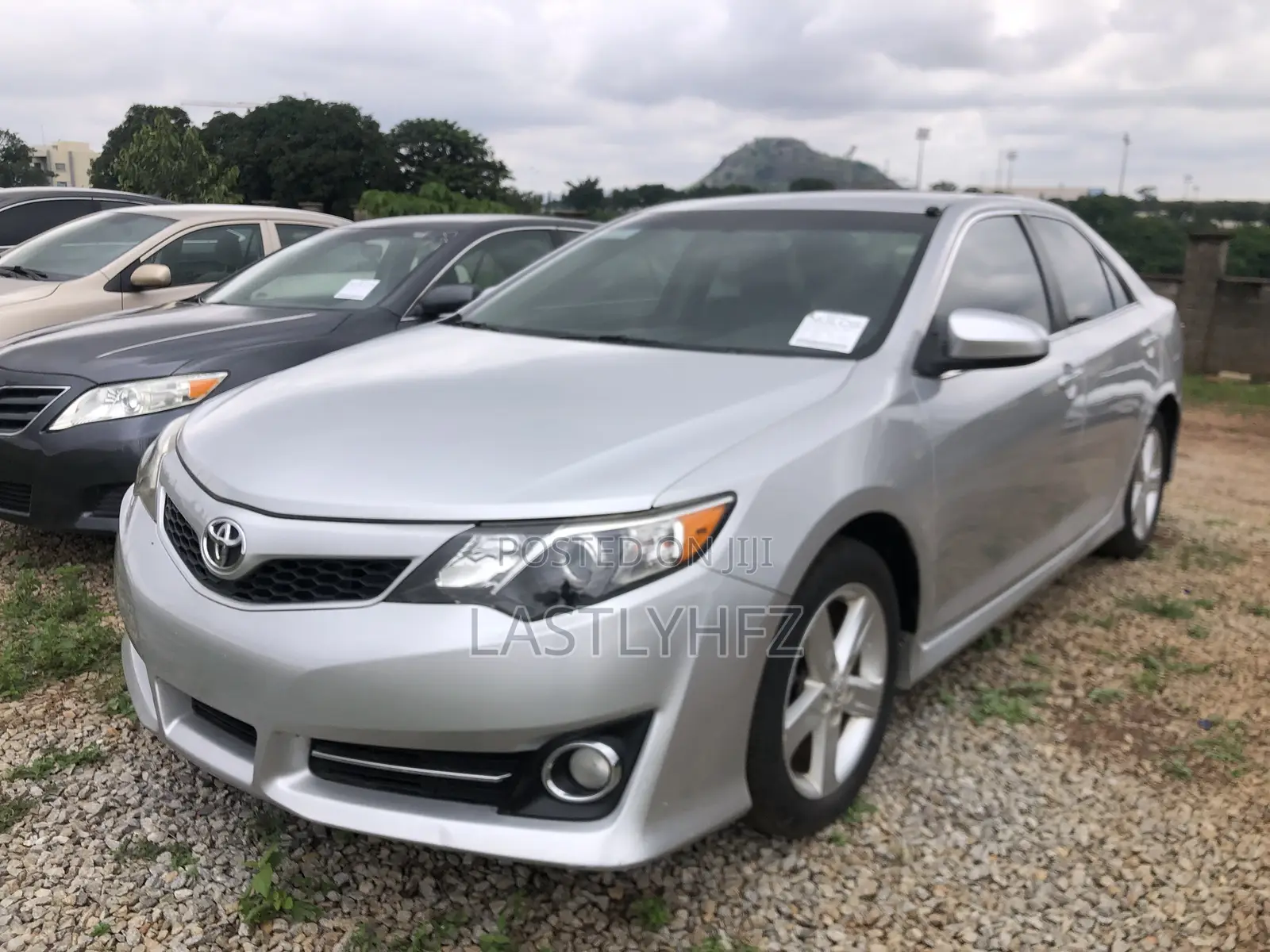 Toyota Camry SE 4dr Sedan (2.5L 4cyl 6A) 2012 Silver