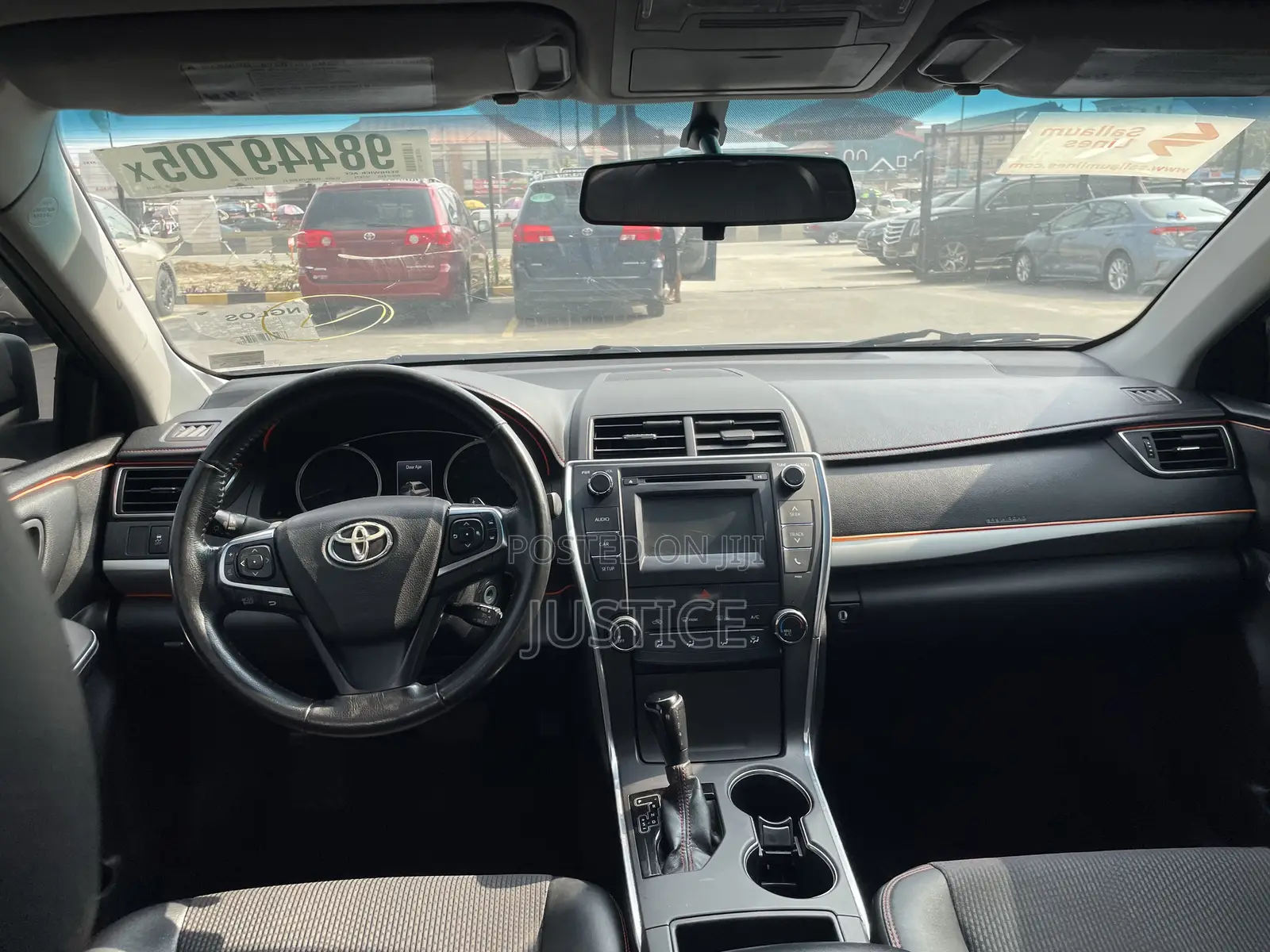 Toyota Camry SE 4dr Sedan (2.5L 4cyl 6A) 2016 Silver