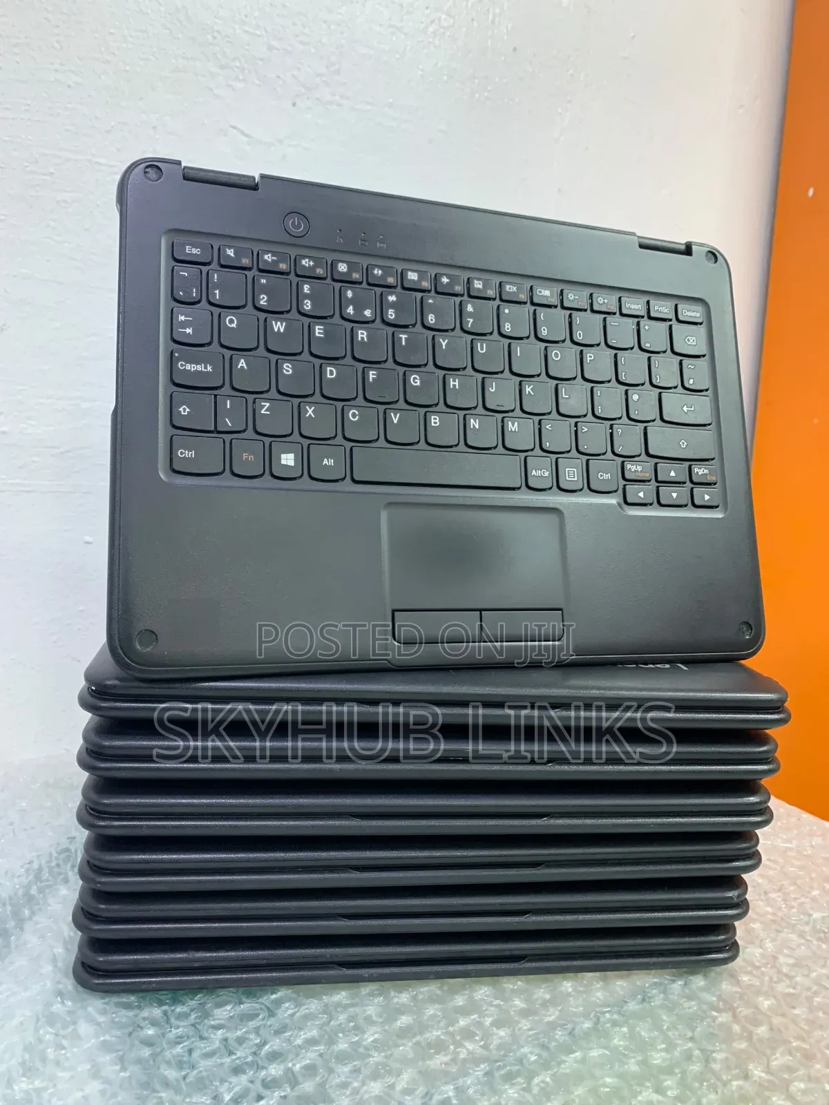 Laptop Lenovo 300e 4GB Intel Celeron SSD 128GB