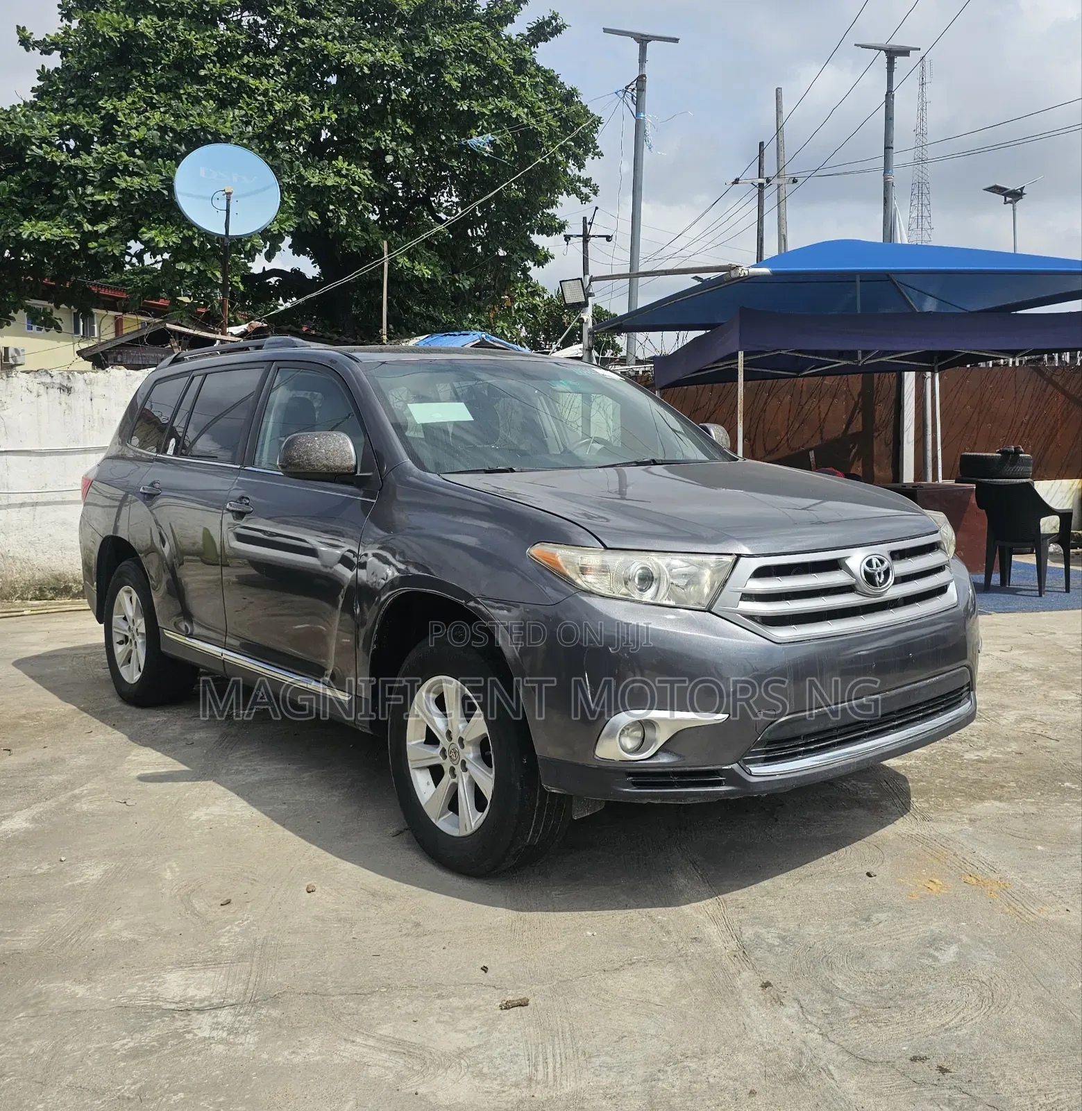 Toyota Highlander SE 2011 Gray