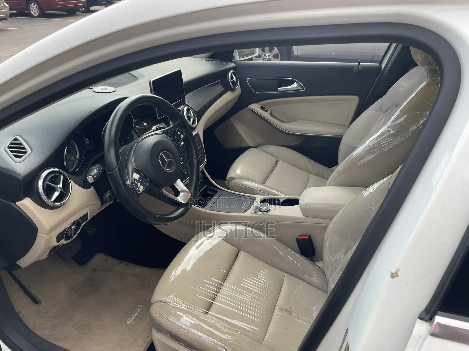 Mercedes-Benz GLA 250 2016 White