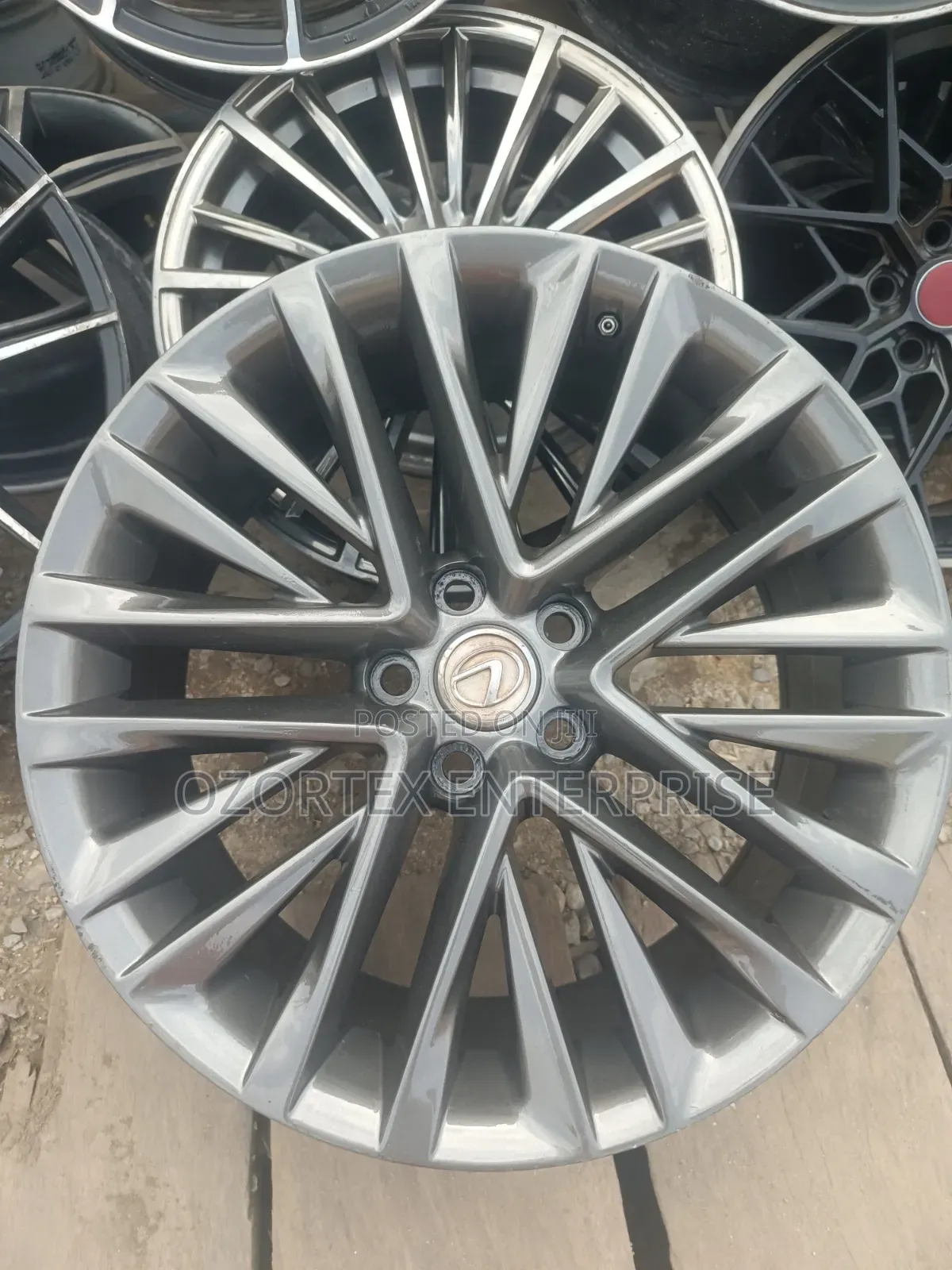 19rim for Lexus RX 350 Factory Tokunbo