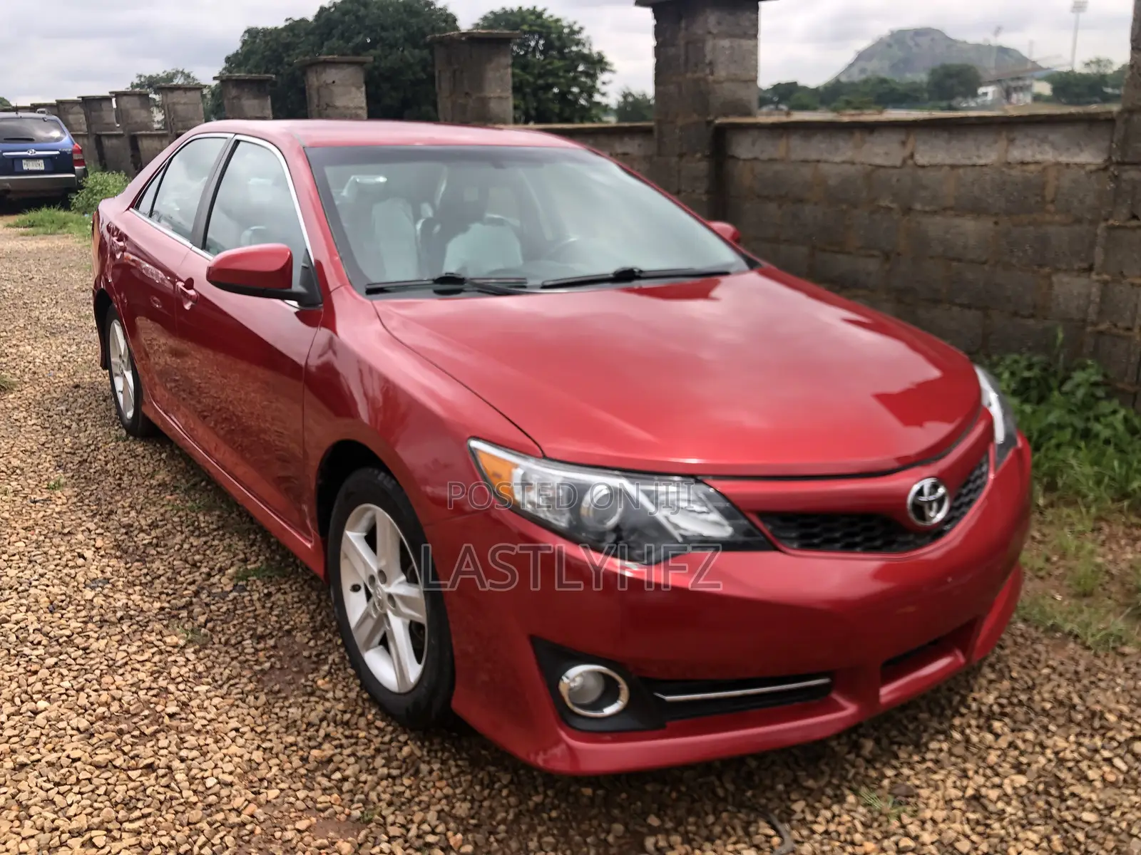 Toyota Camry SE V6 4dr Sedan (3.5L 6cyl 6A) 2013 Red