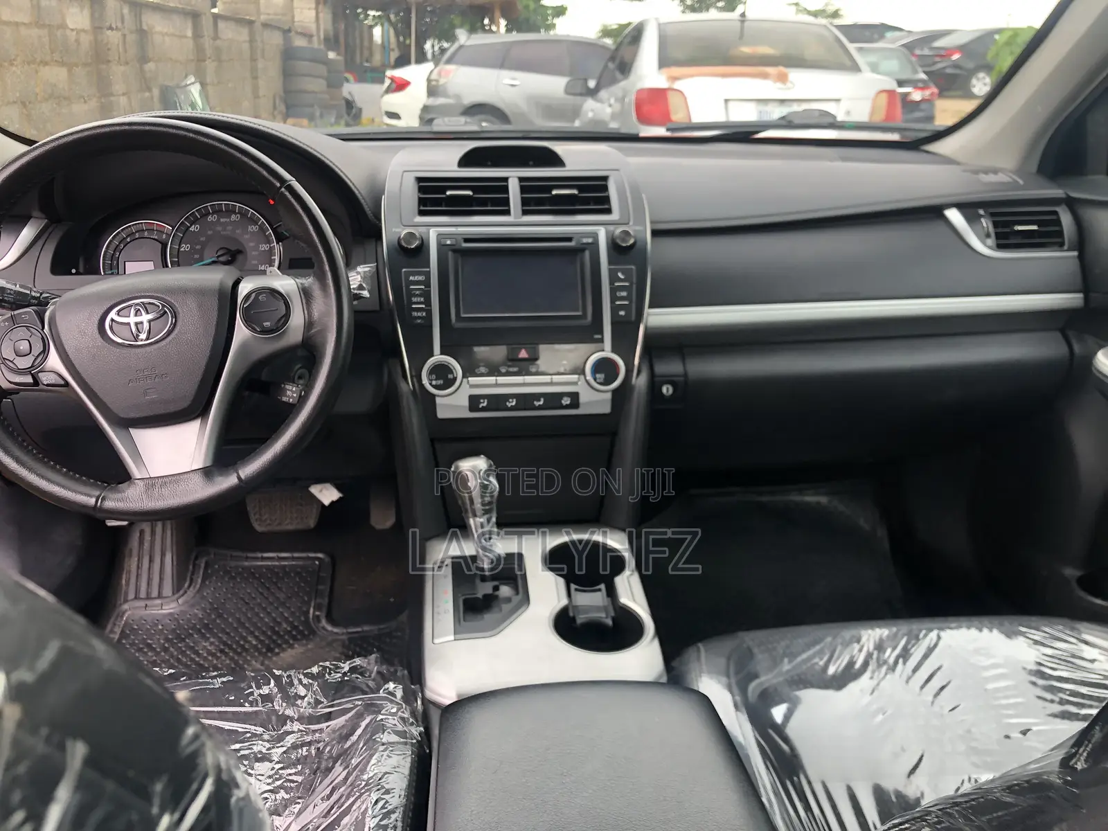 Toyota Camry SE V6 4dr Sedan (3.5L 6cyl 6A) 2013 Red