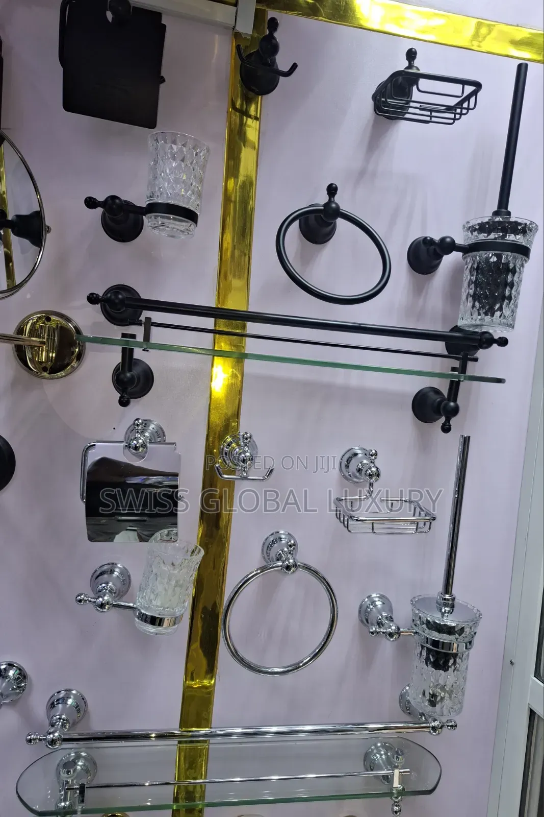 High-Grade Complete Set of Bathroom Accessories.