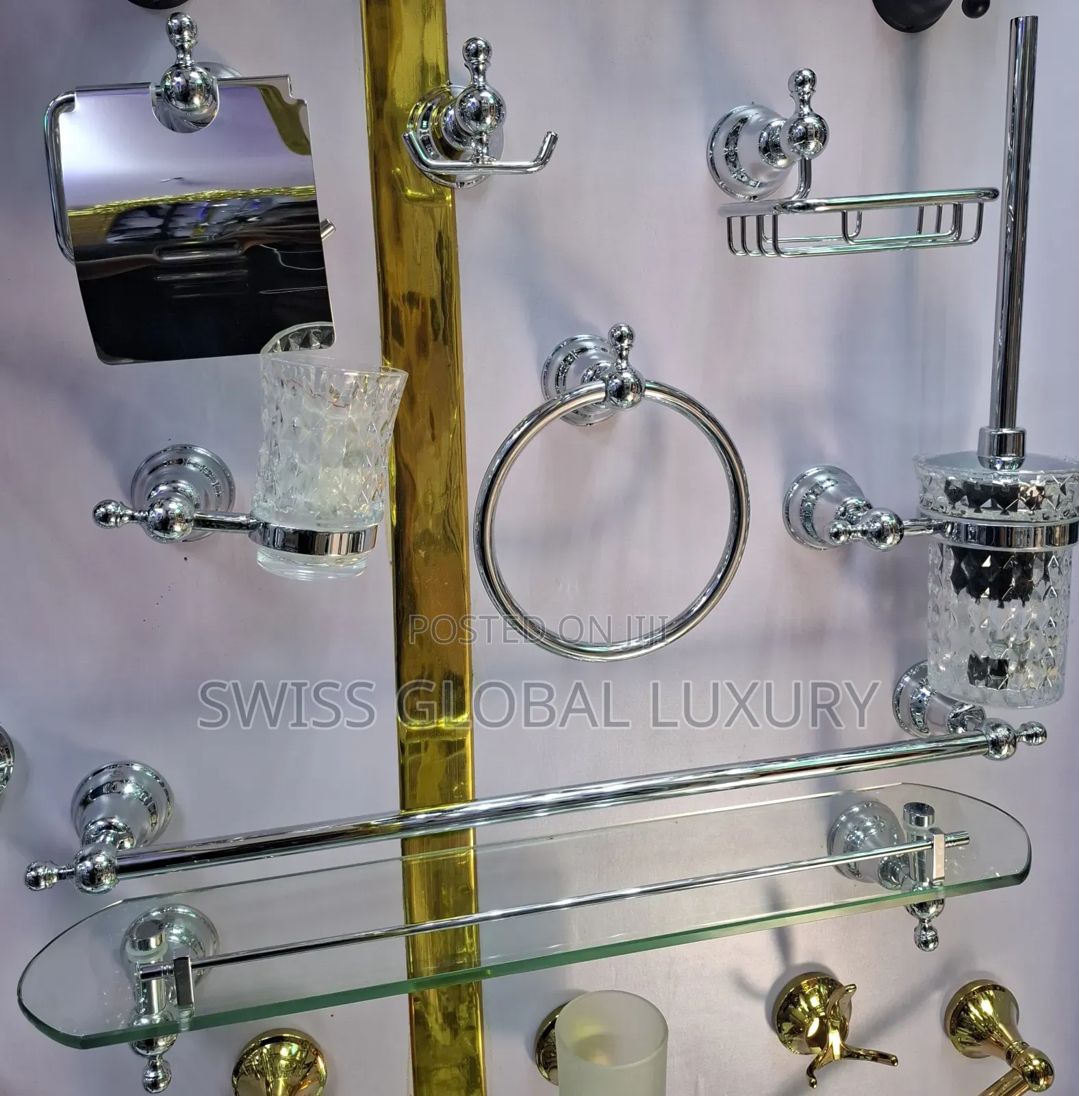 High-Grade Complete Set of Bathroom Accessories.