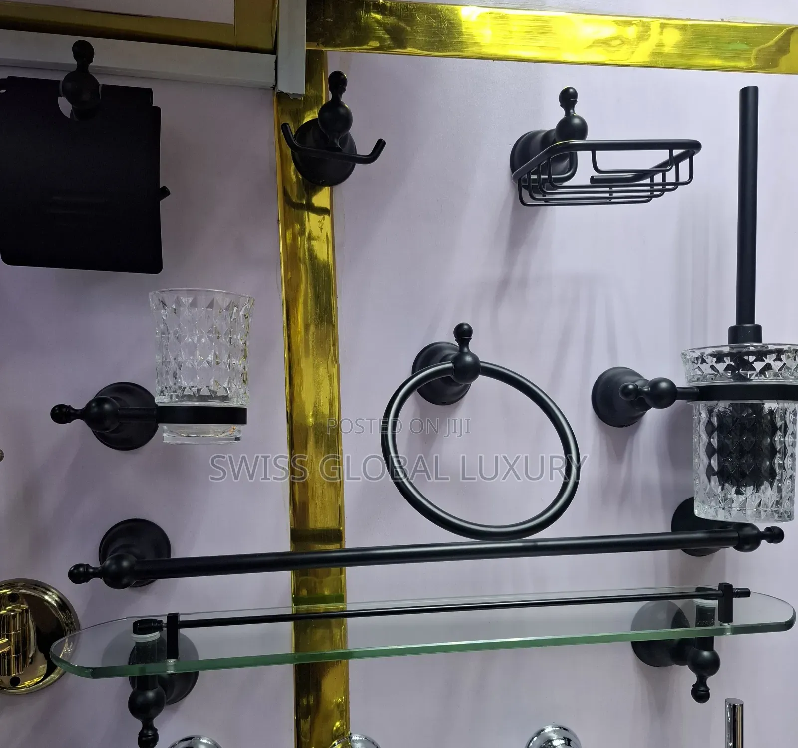 High-Grade Complete Set of Bathroom Accessories.