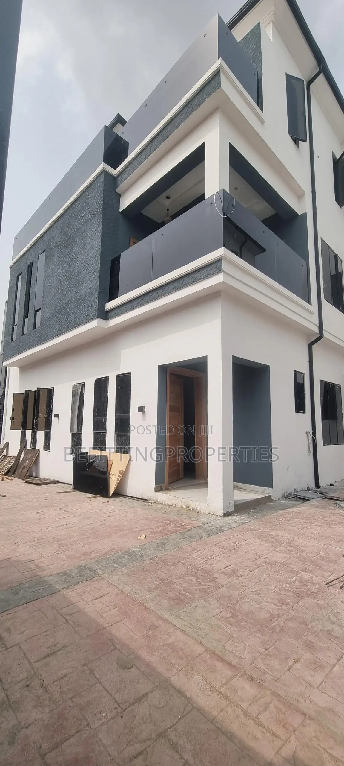 5bdrm Duplex in Ojodu for sale