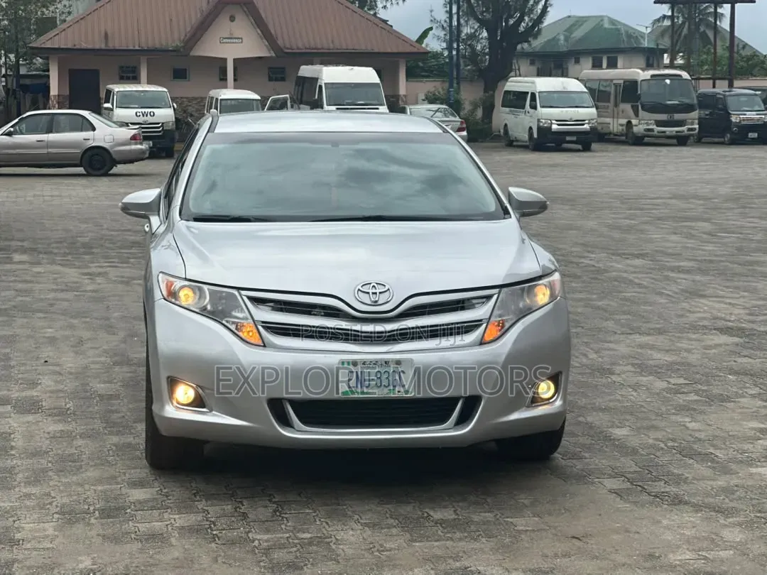 Toyota Venza 2012 White