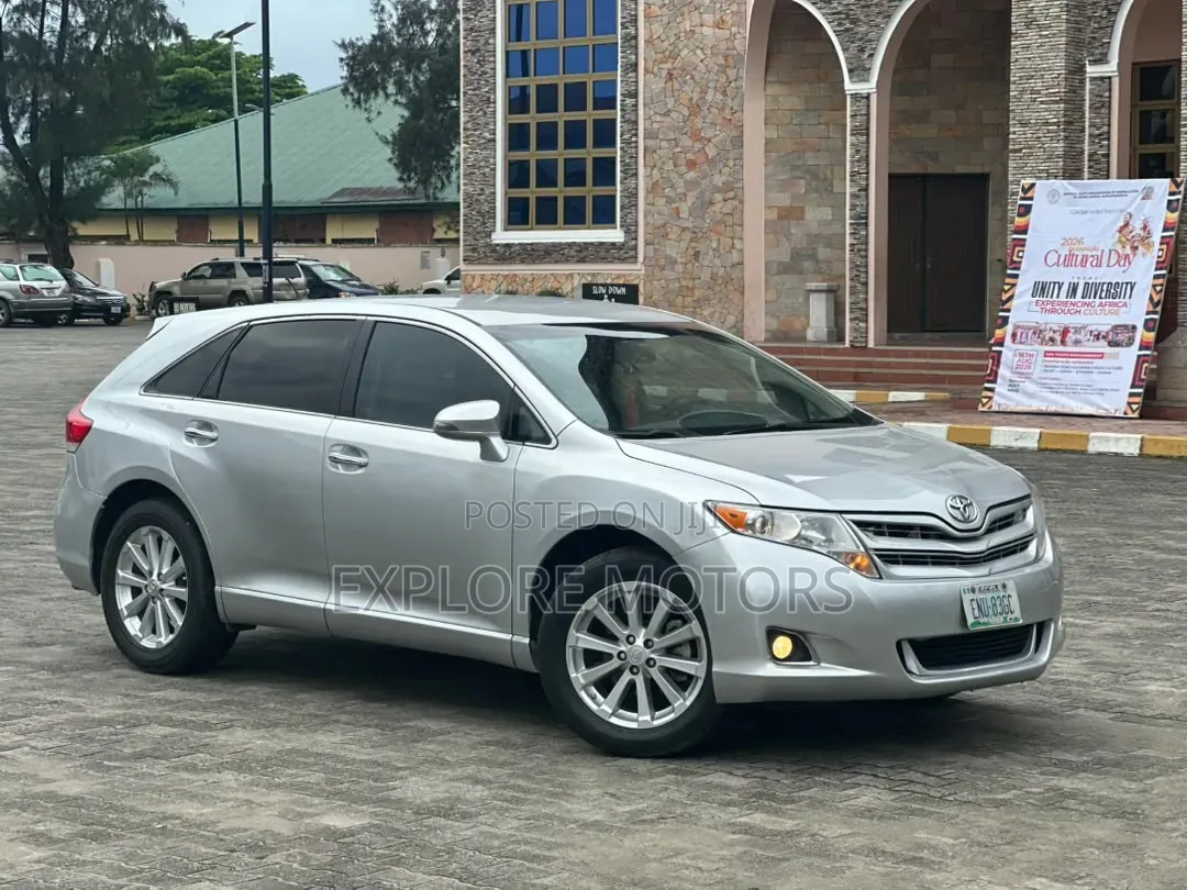 Toyota Venza 2012 White