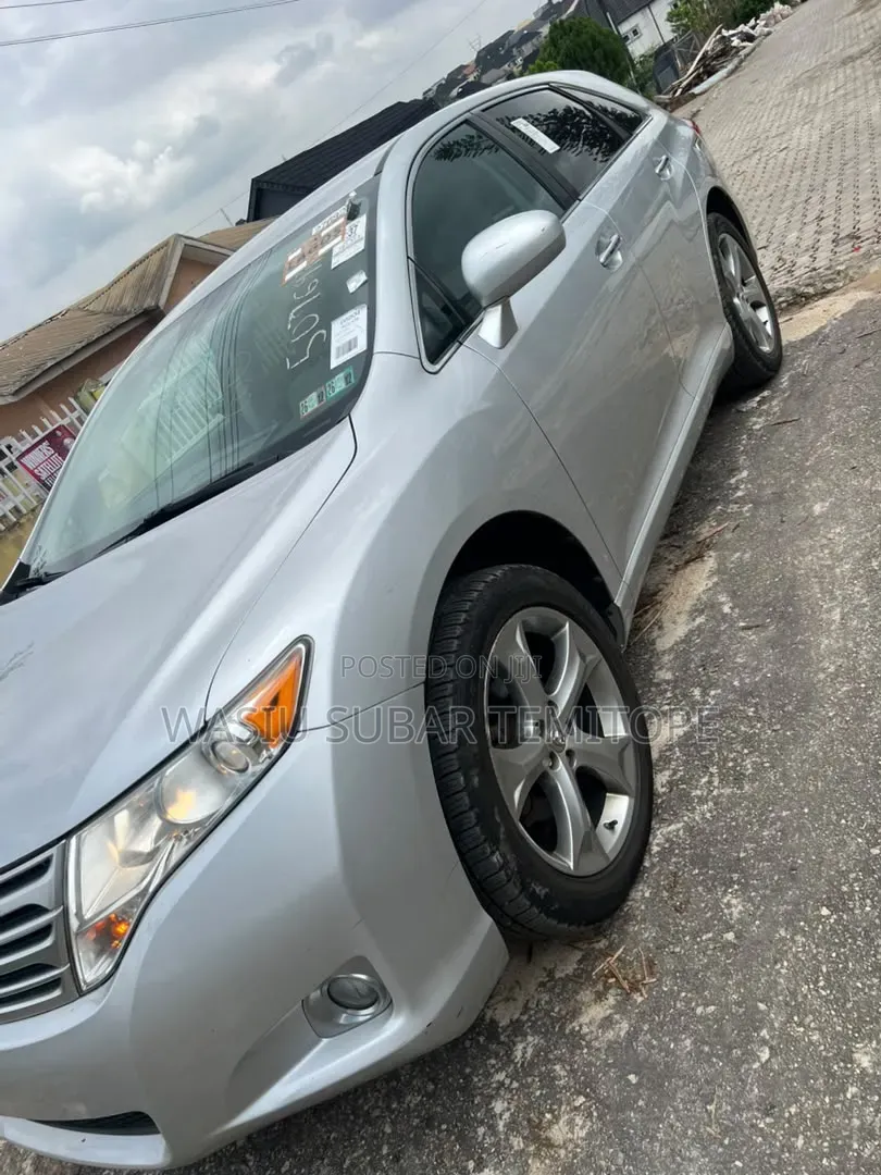Toyota Venza 2009 Silver