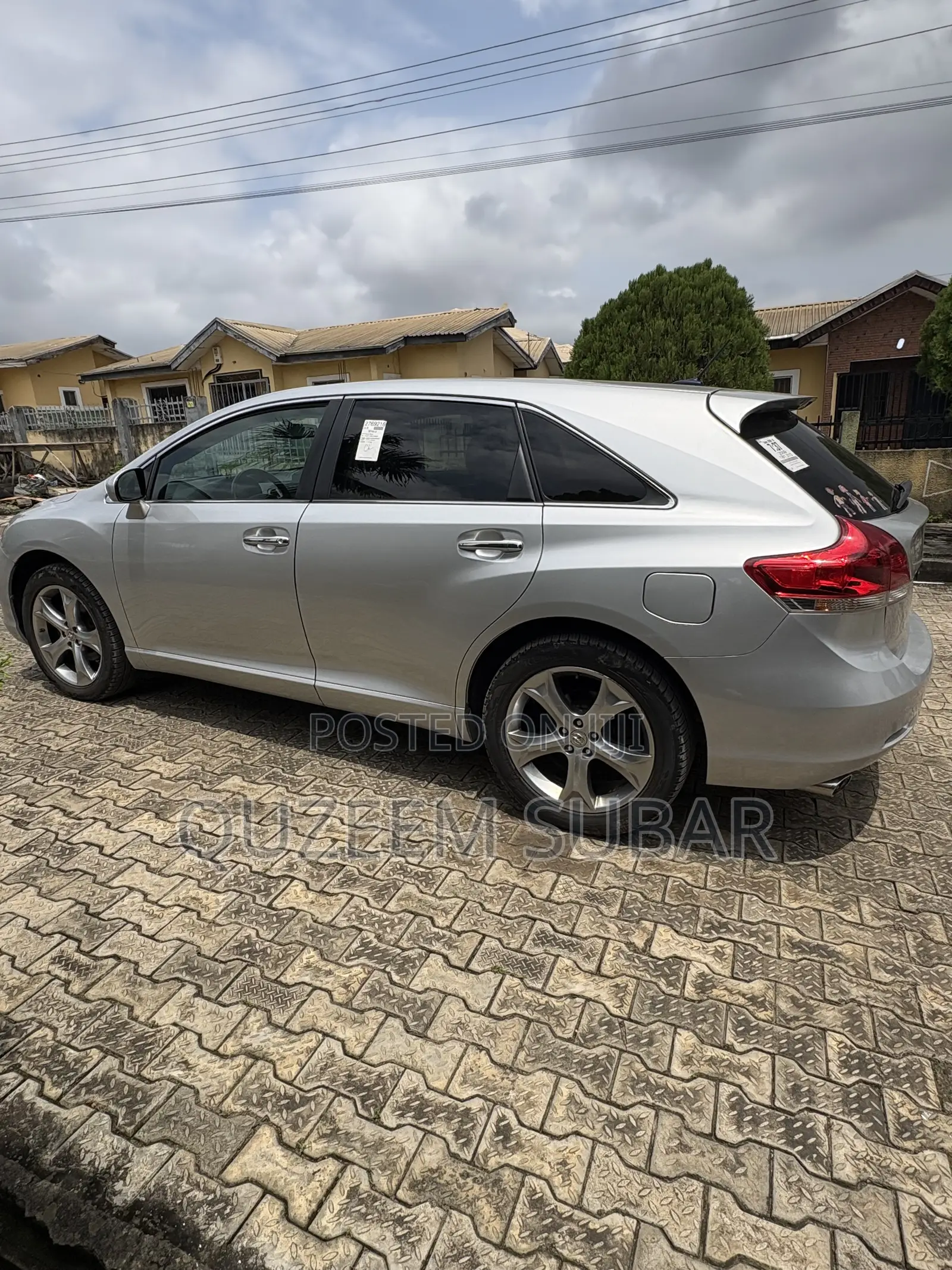 Toyota Venza XLE 2010 Silver