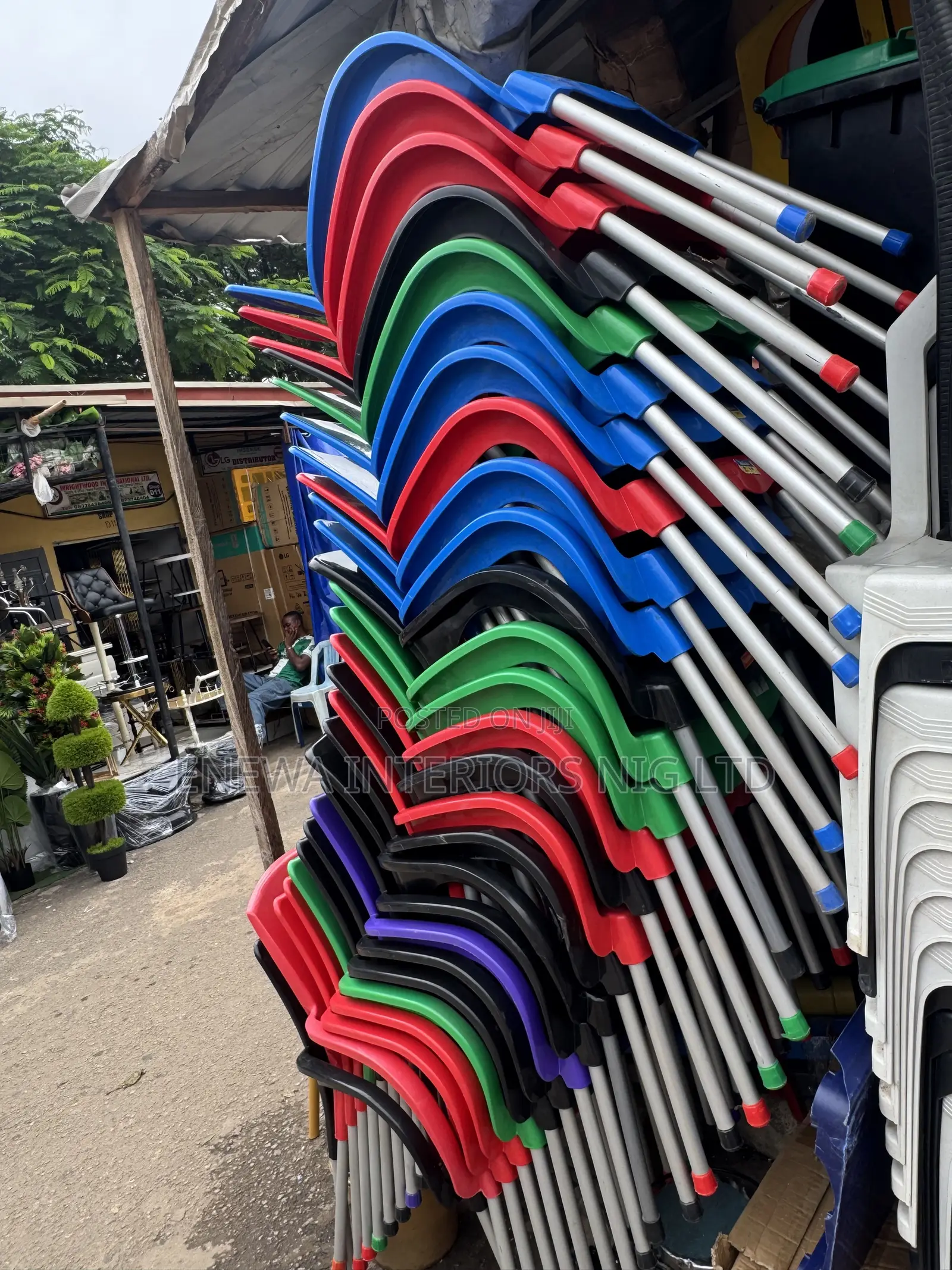 Plastic Chair With Armrest