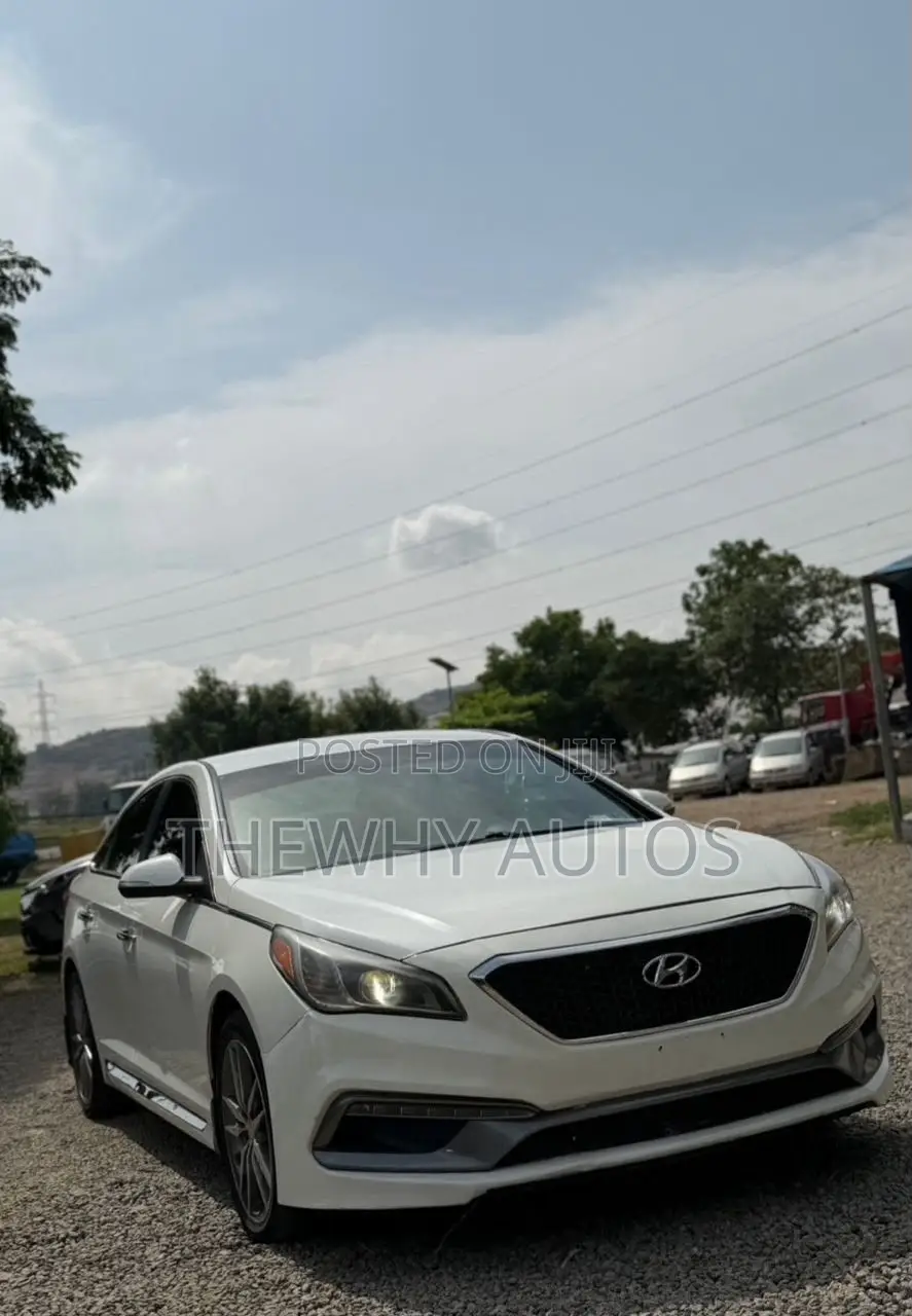 Hyundai Sonata Sport 2.0T 4dr Sedan (2.0L 4cyl Turbo 6A) 2015 White