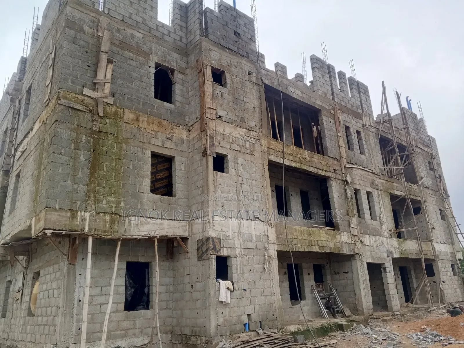 3bdrm Block of Flats in Dape for sale