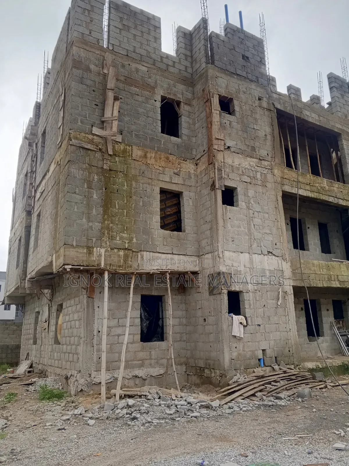 3bdrm Block of Flats in Dape for sale