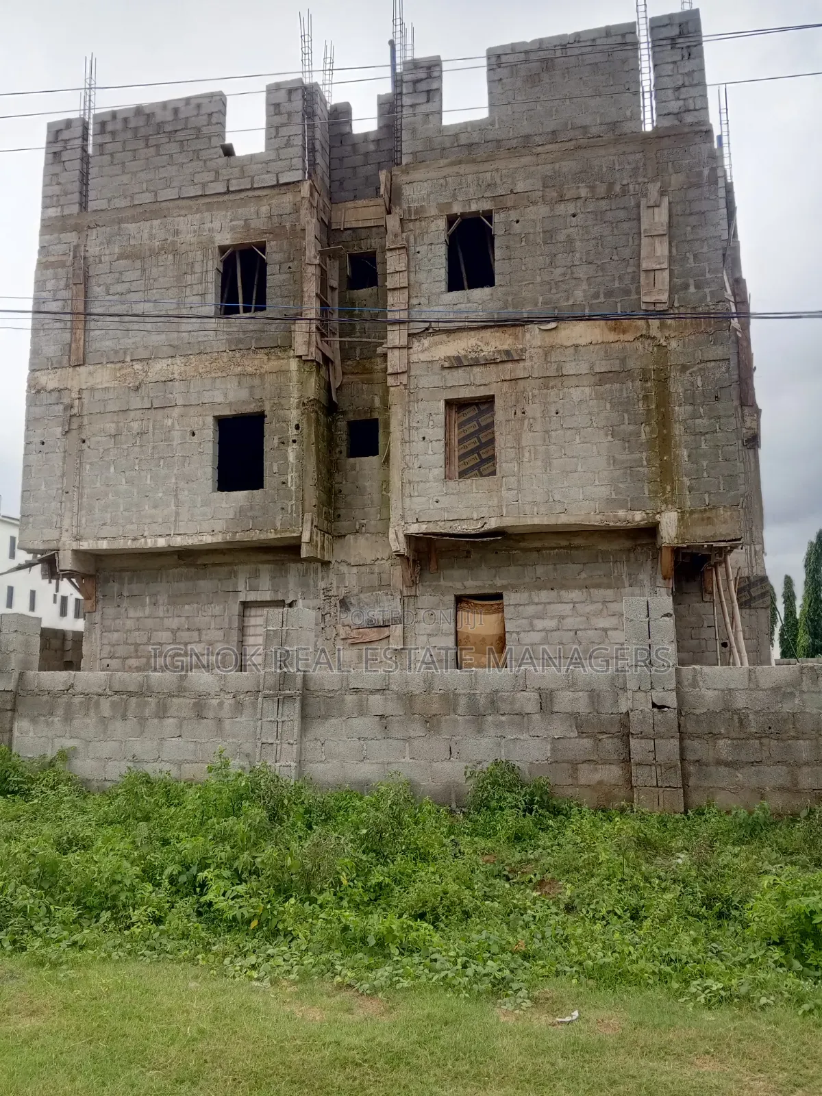3bdrm Block of Flats in Dape for sale