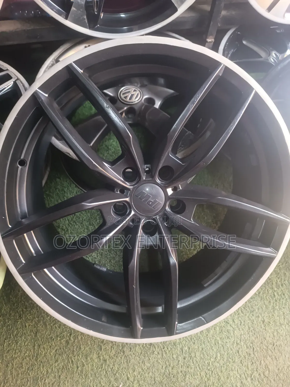 19inches All Black for Toyota and Lexus