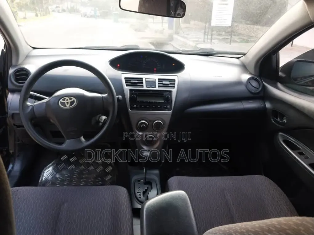 Toyota Yaris 2008 Black