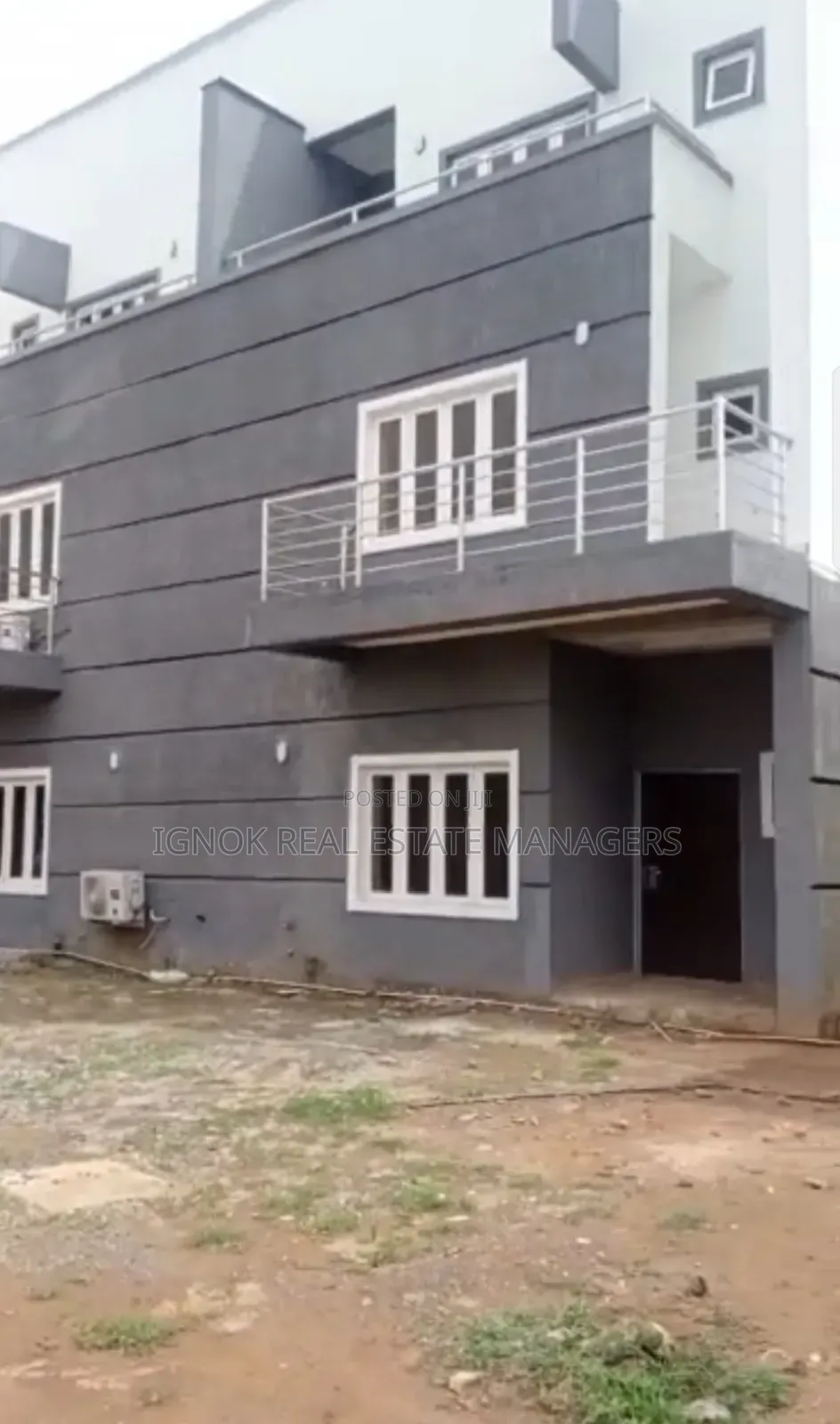 4bdrm Duplex in Life Camp for sale