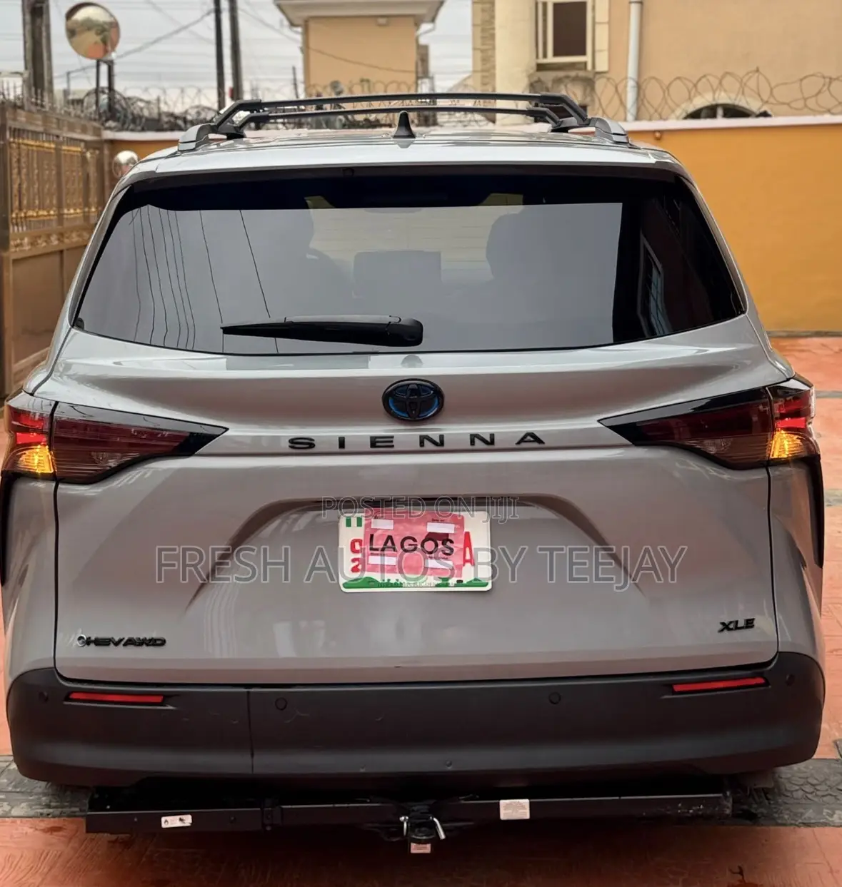 Toyota Sienna XLE 7-Passenger AWD 2025 Gray