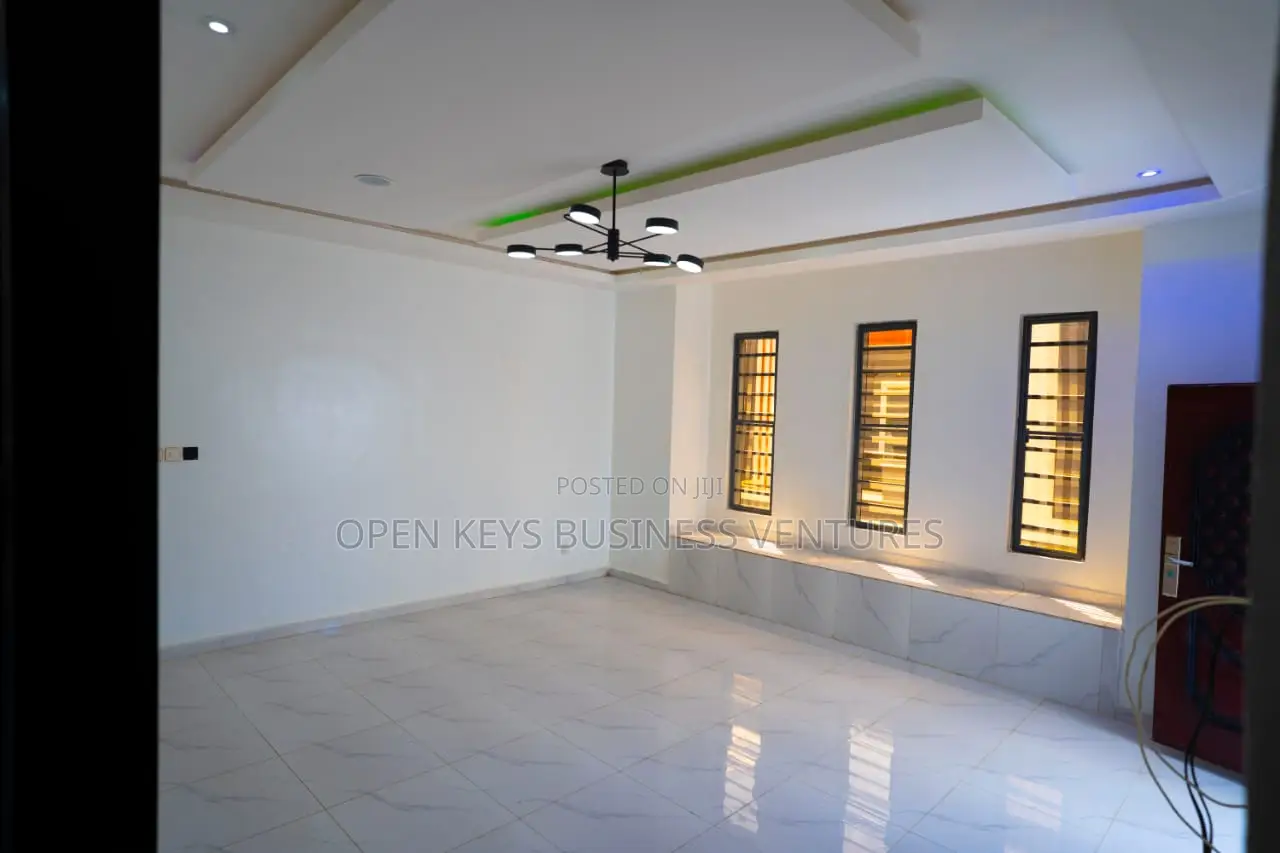 Furnished 4bdrm Duplex in Patheon Street, By, Lafiaji for sale