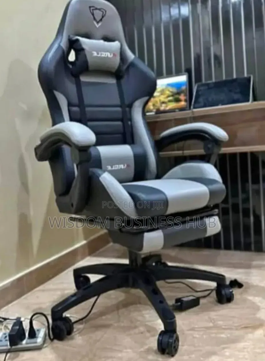 High Back Office Gaming Chair With Handrest