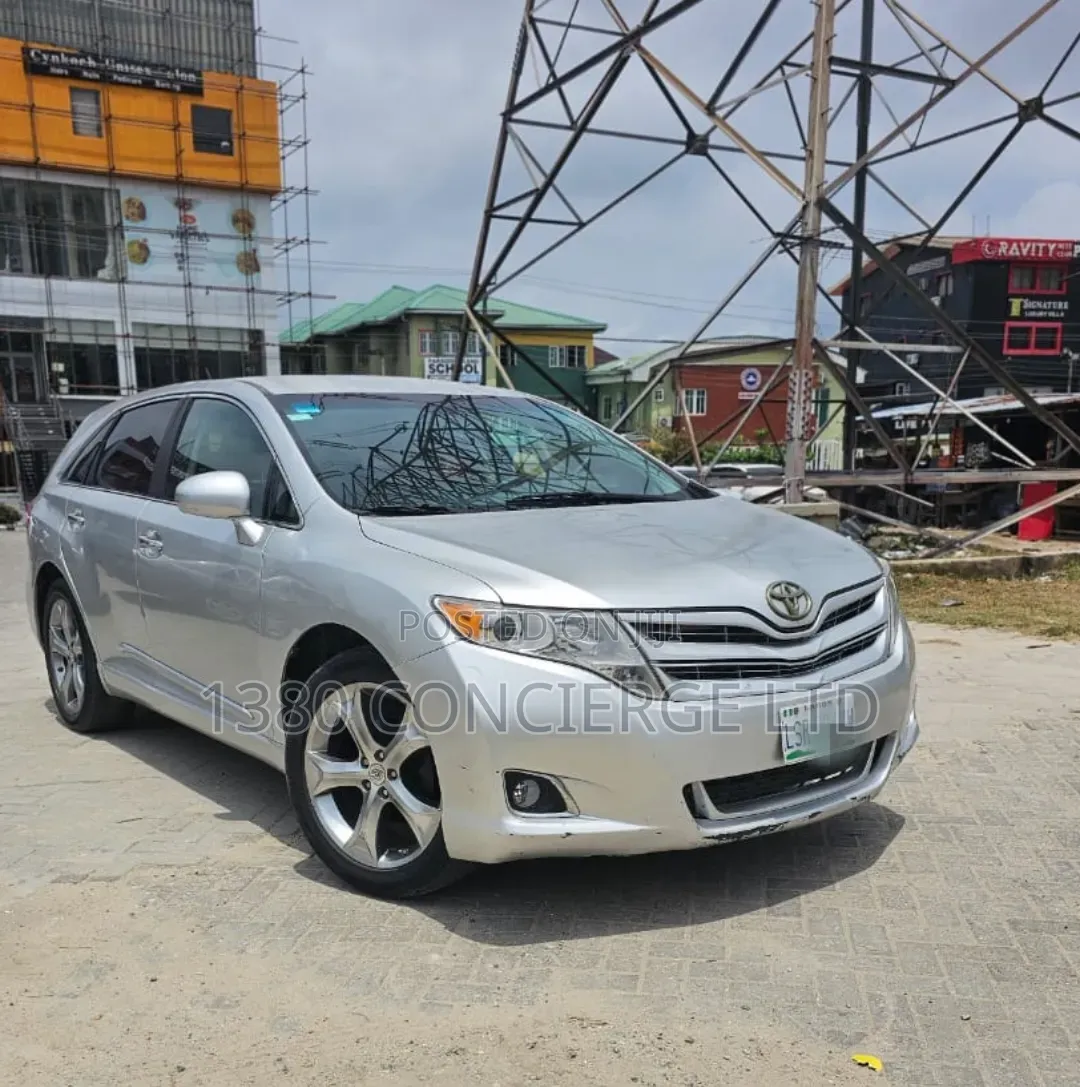 Toyota Venza 2011 Silver