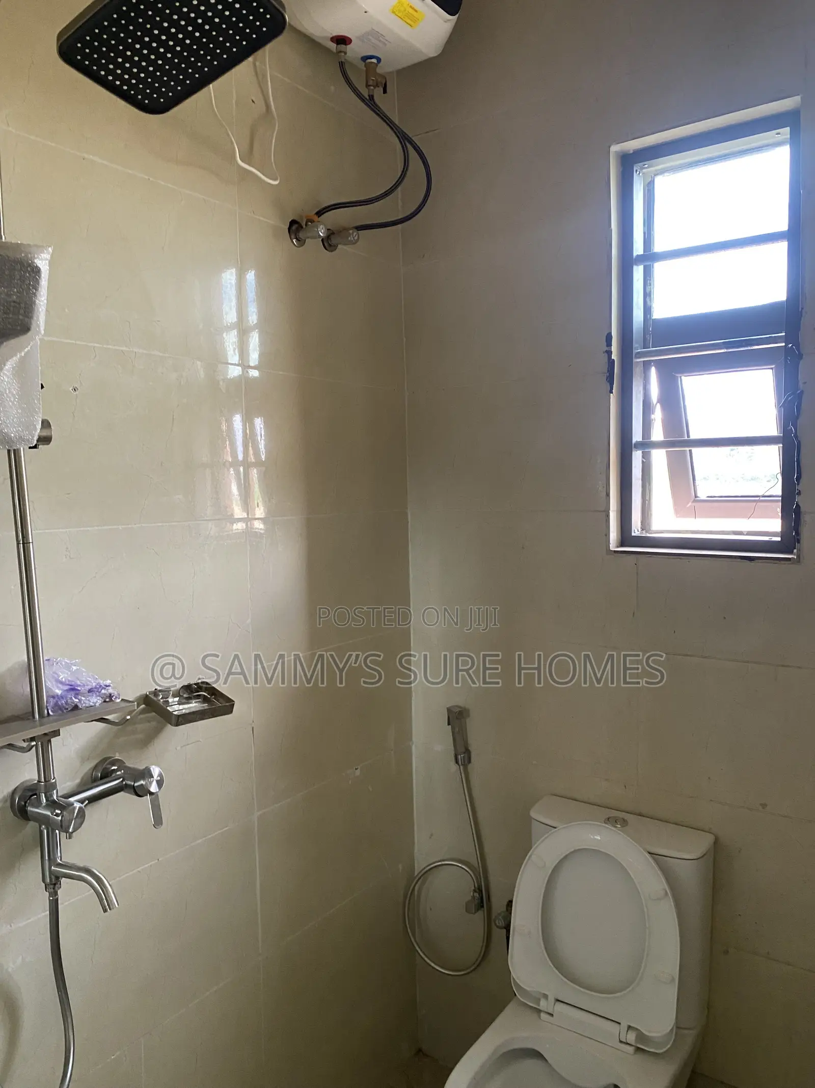 4bdrm Duplex in Police Estate for rent