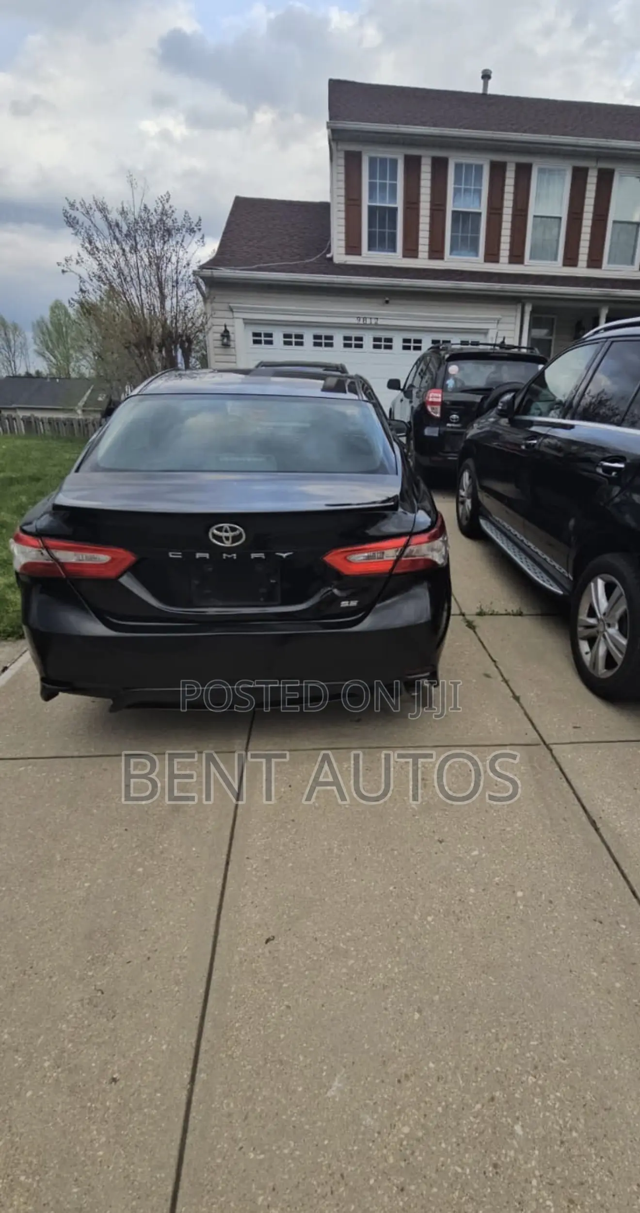 Toyota Camry SE FWD (2.5L 4cyl 8AM) 2018 Black
