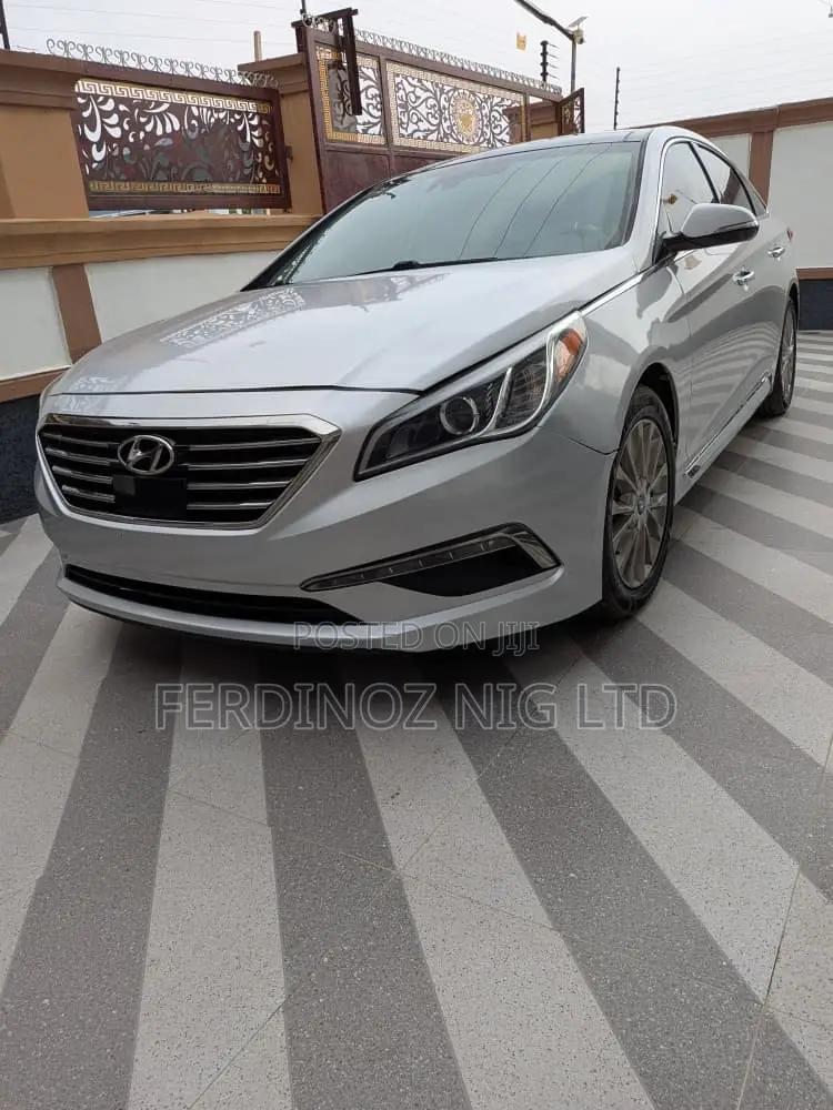 Hyundai Sonata Limited 4dr Sedan (2.4L 4cyl 6A) 2015 Silver