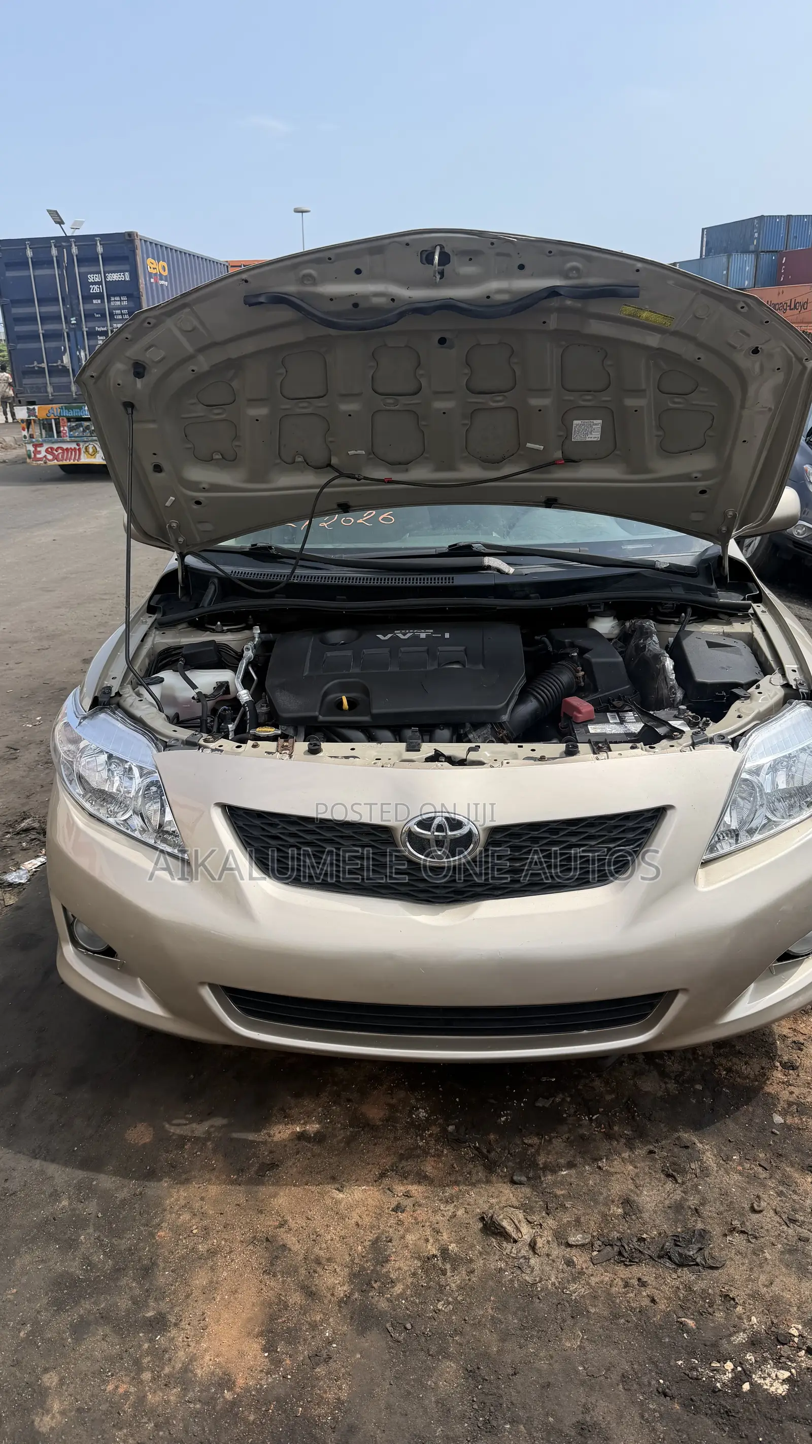 Toyota Corolla LE 4dr Sedan (1.8L 4cyl 4A) 2010 Gold