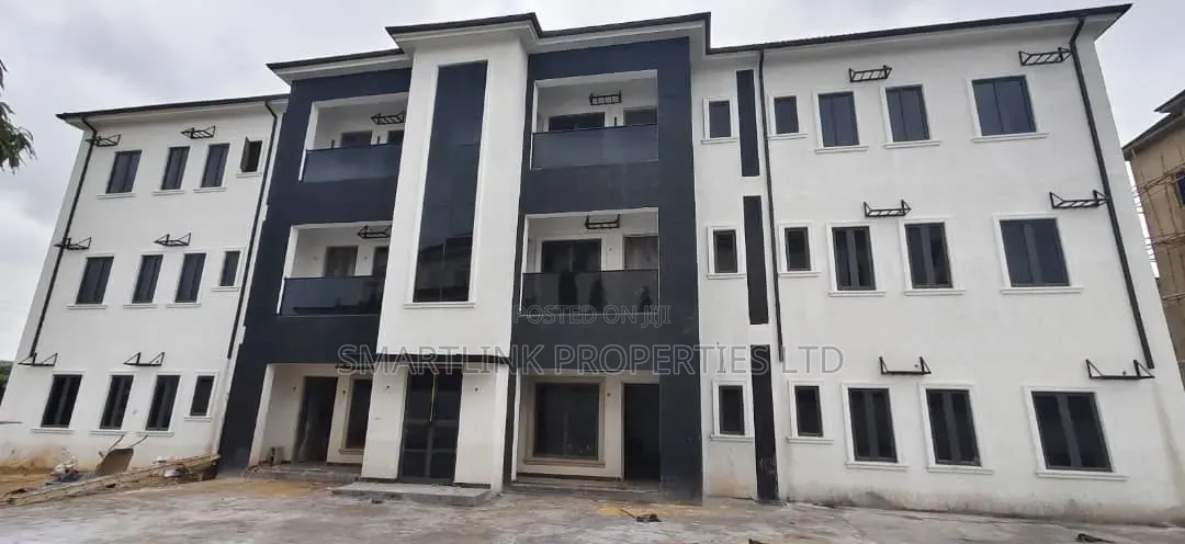 3bdrm Block of Flats in Kaura District, for rent