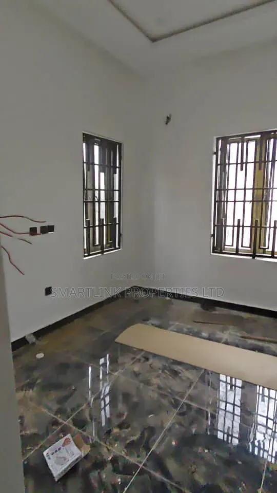 3bdrm Block of Flats in Kaura District, for rent